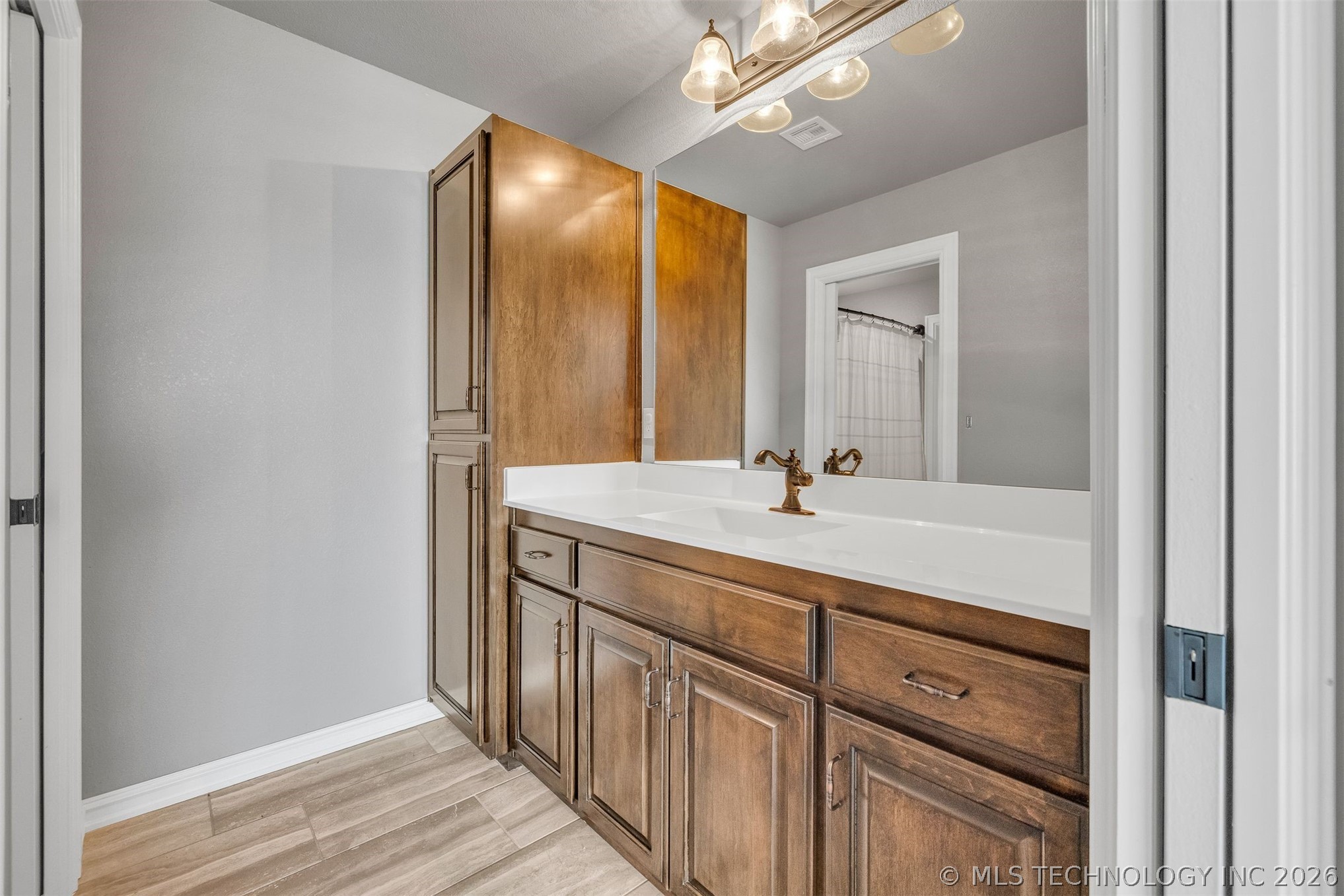 4202 W Orlando Place