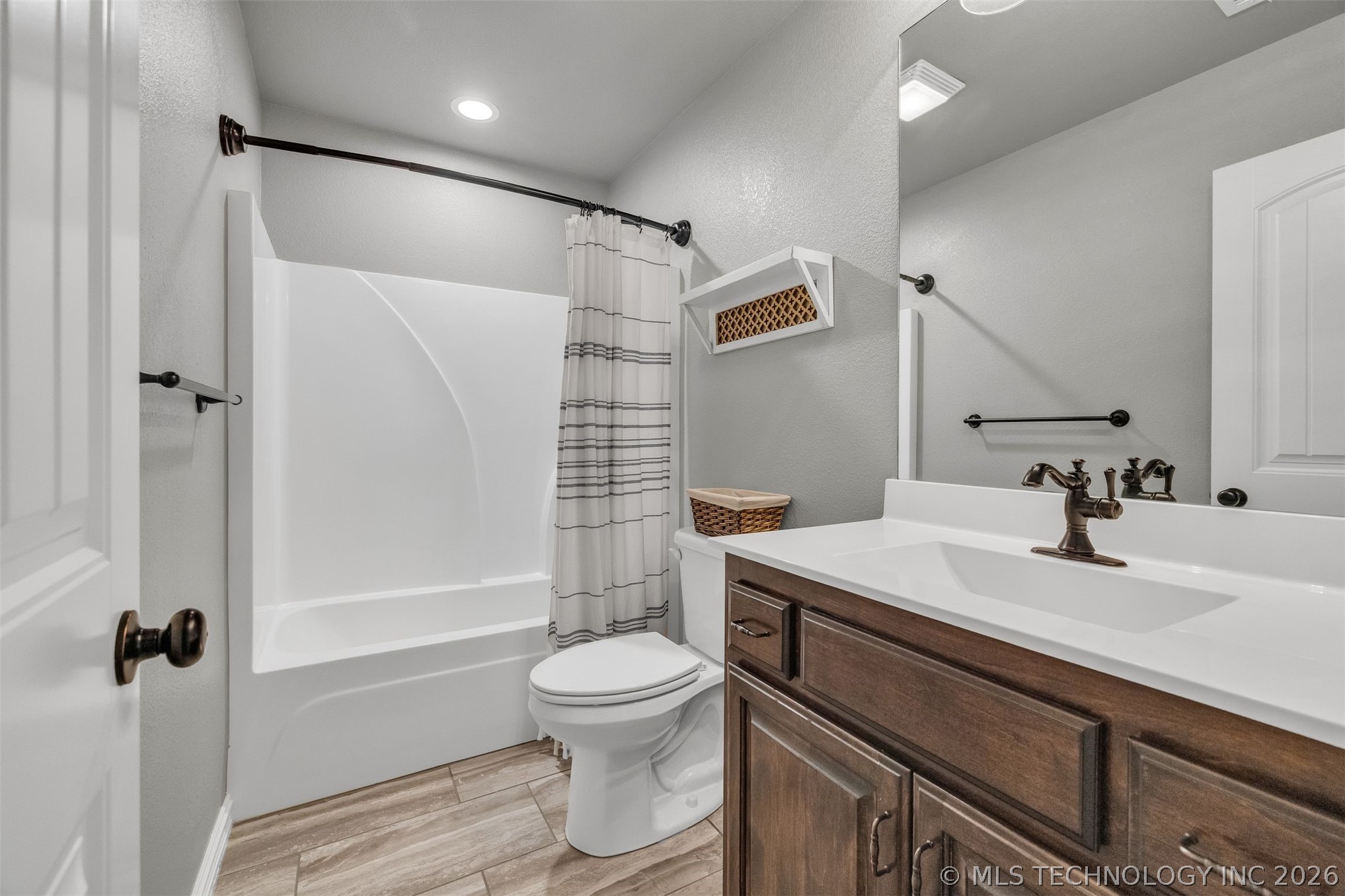 4202 W Orlando Place