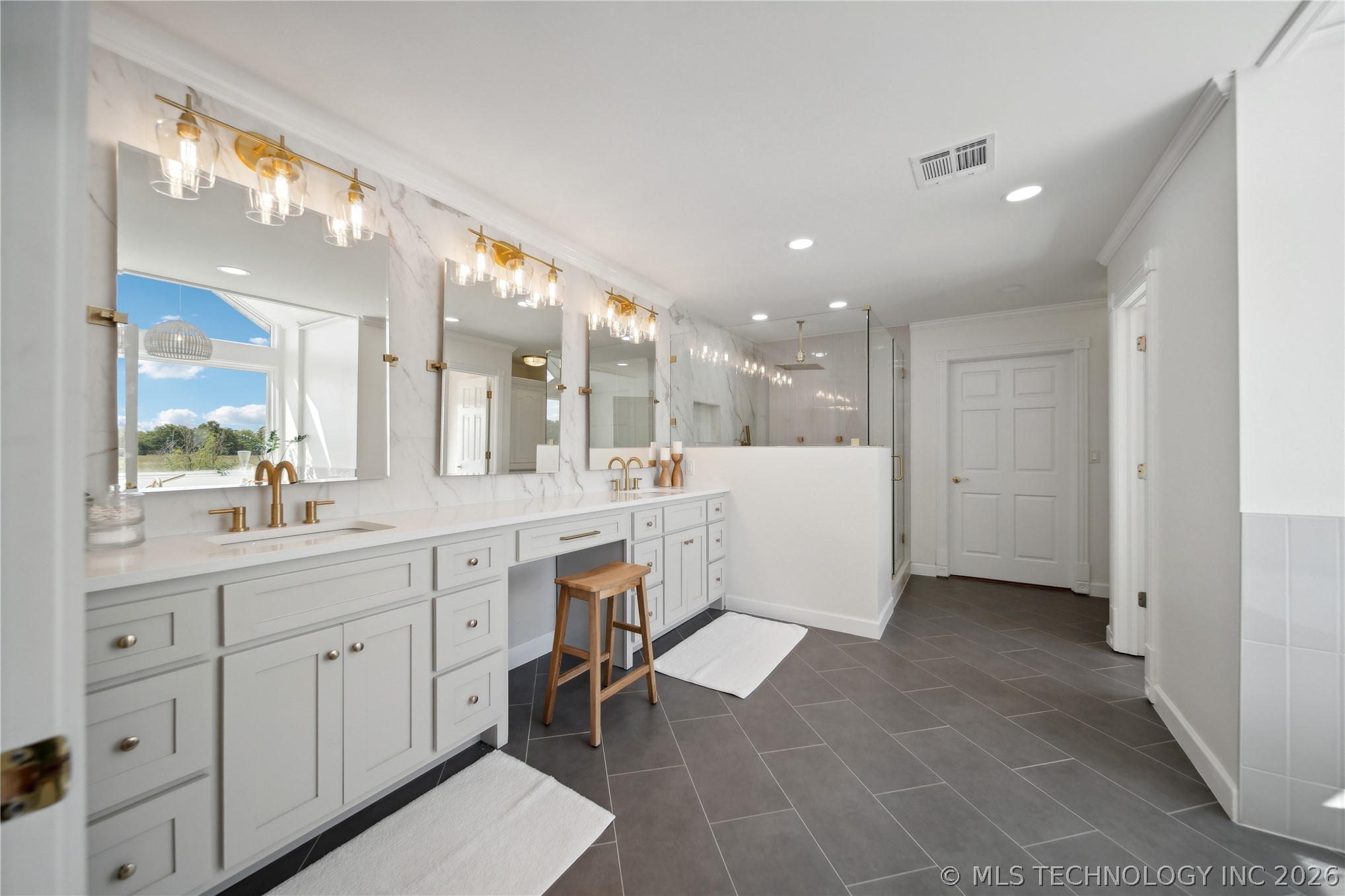 6202 E 191st Street S