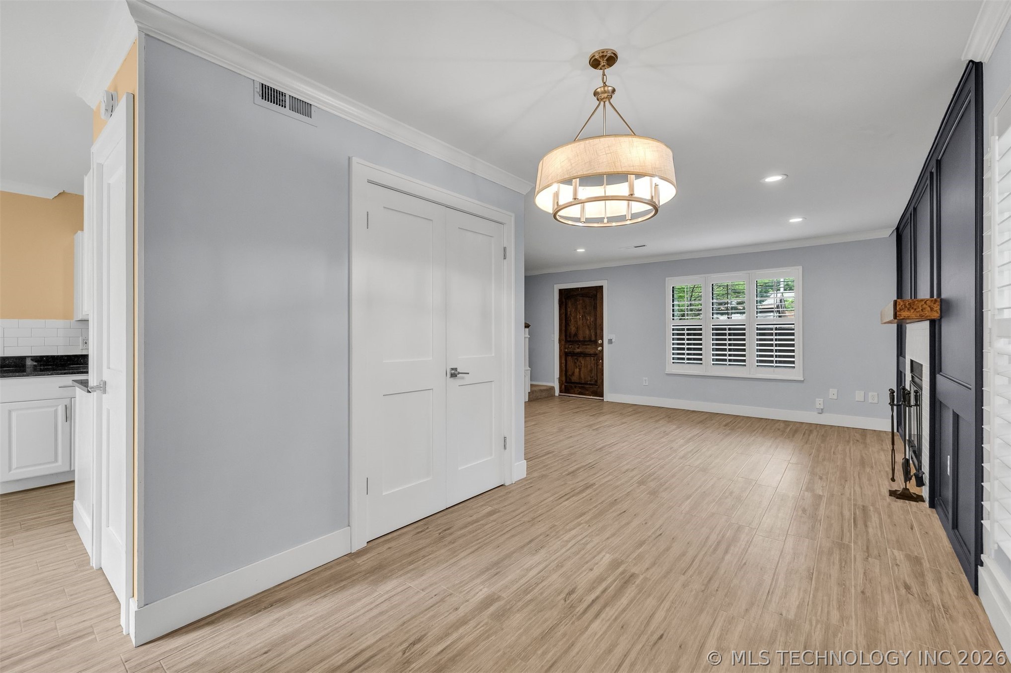 205 W 17th Street 205G