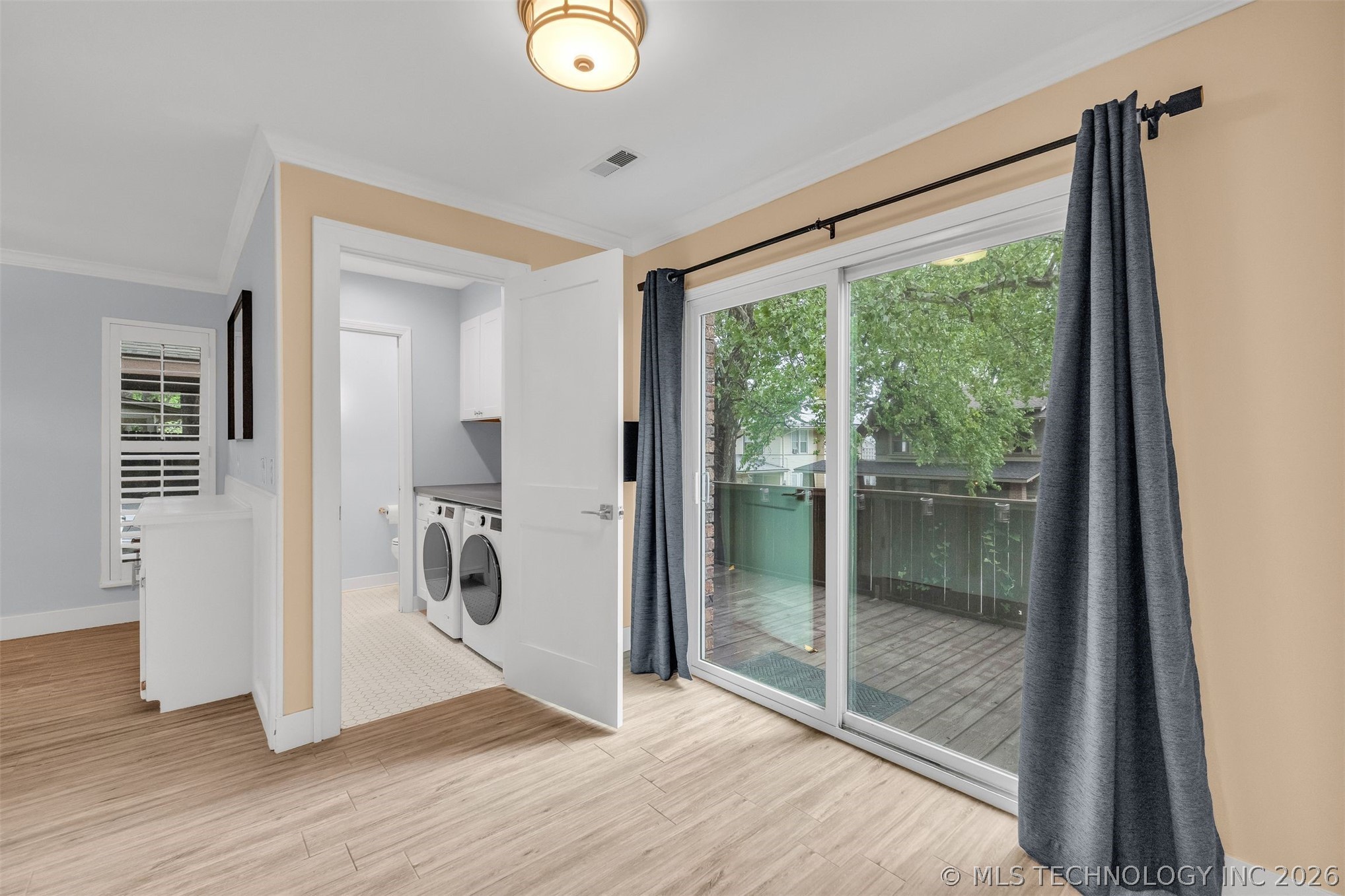 205 W 17th Street 205G