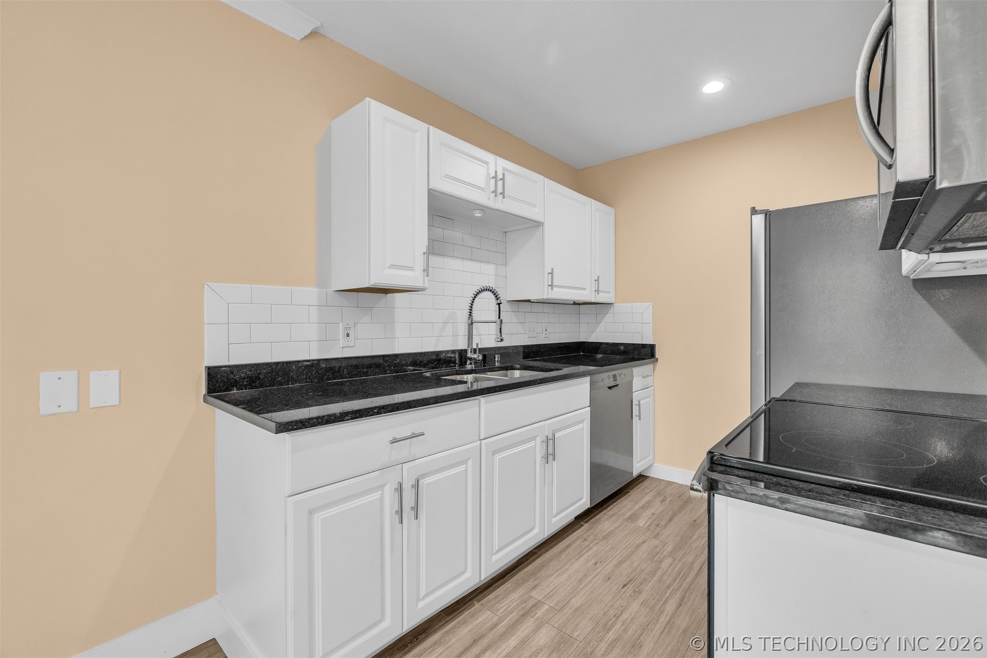 205 W 17th Street 205G