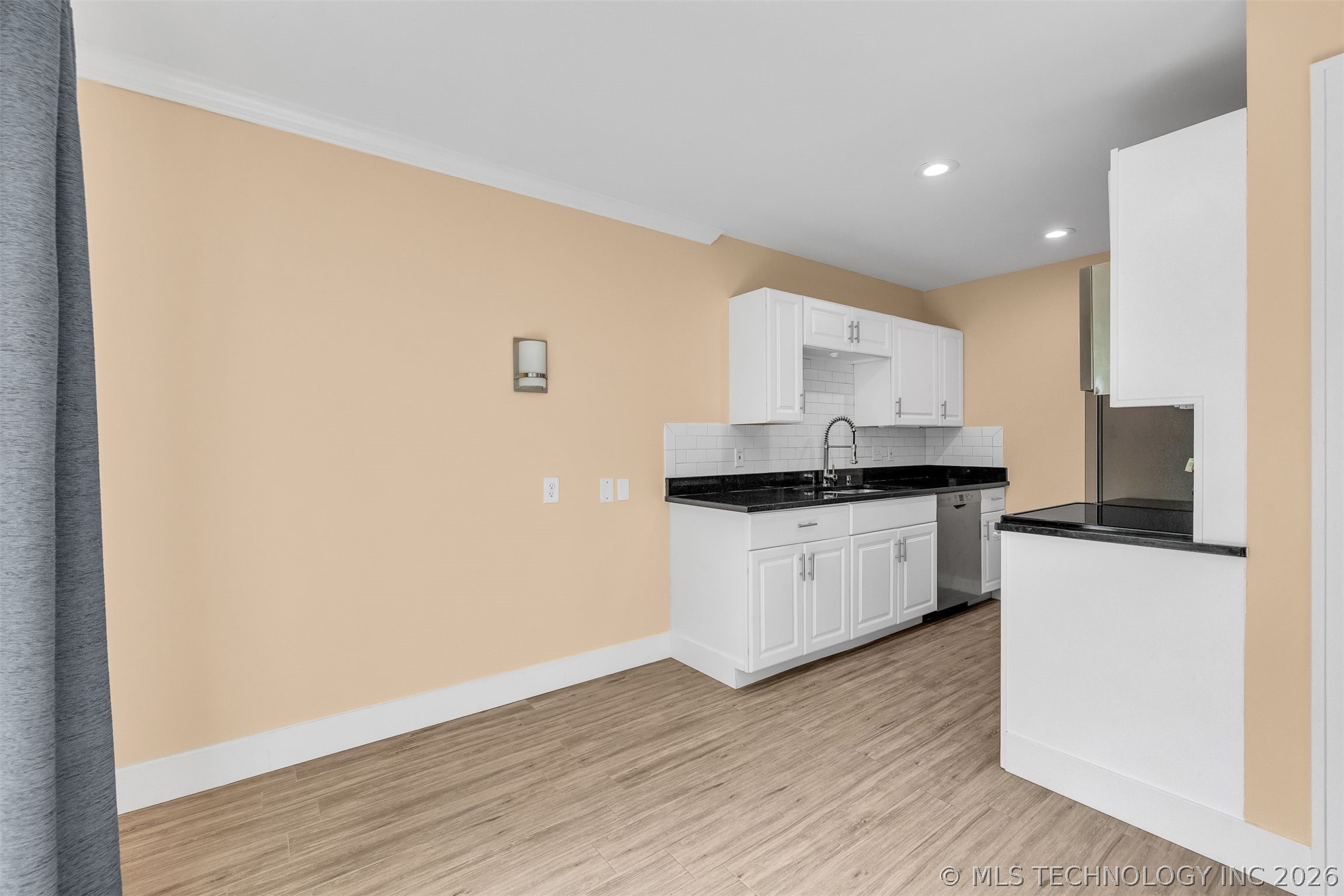 205 W 17th Street 205G