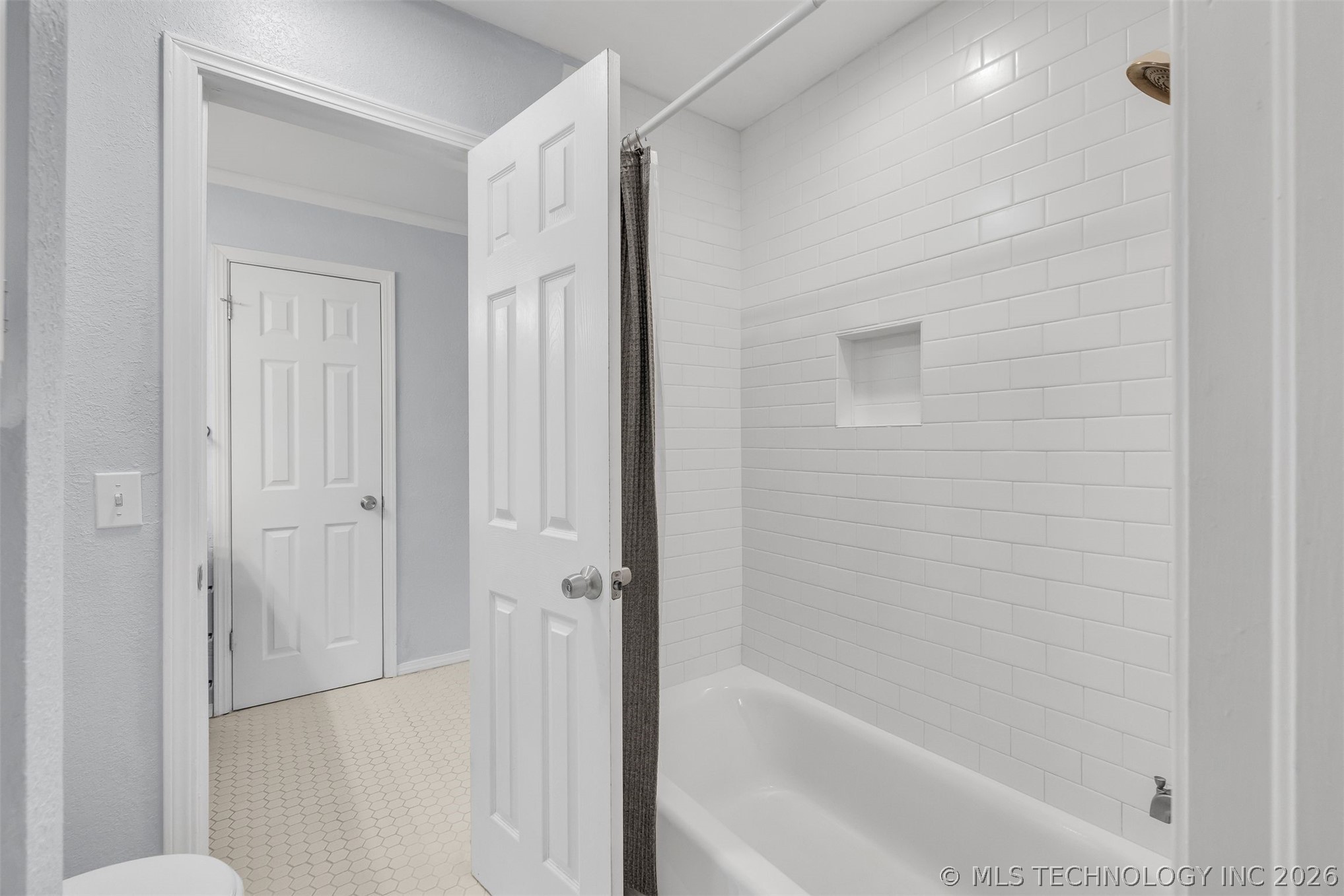 205 W 17th Street 205G