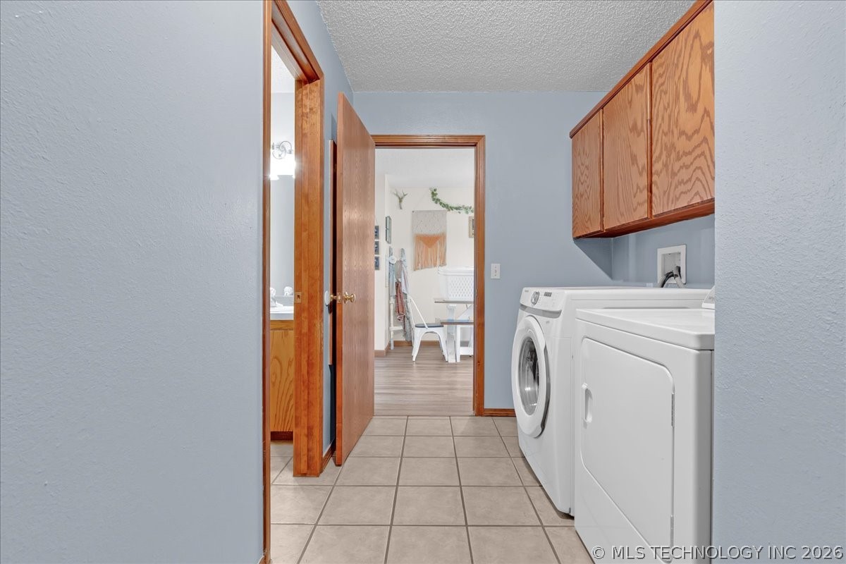 1421 S 257th East Avenue