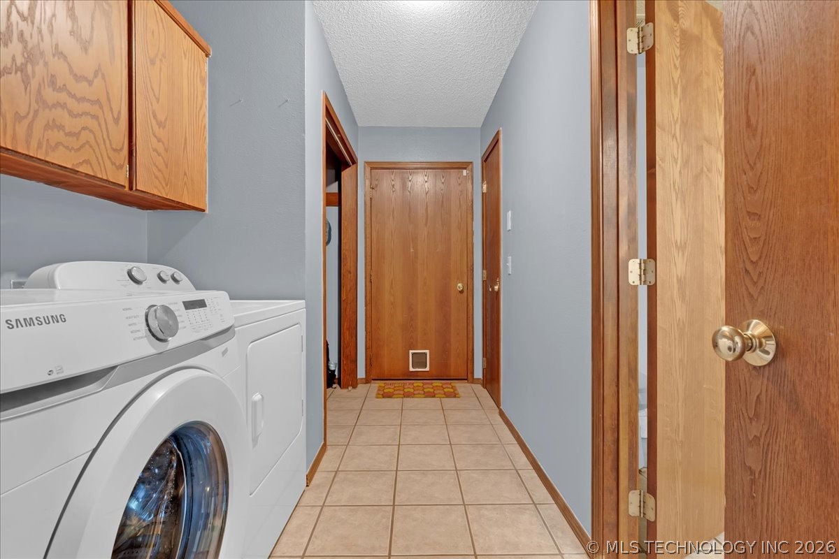 1421 S 257th East Avenue