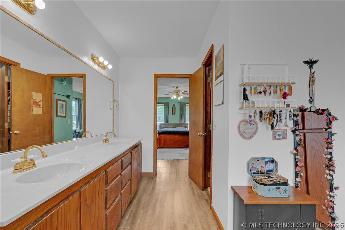 1421 S 257th East Avenue