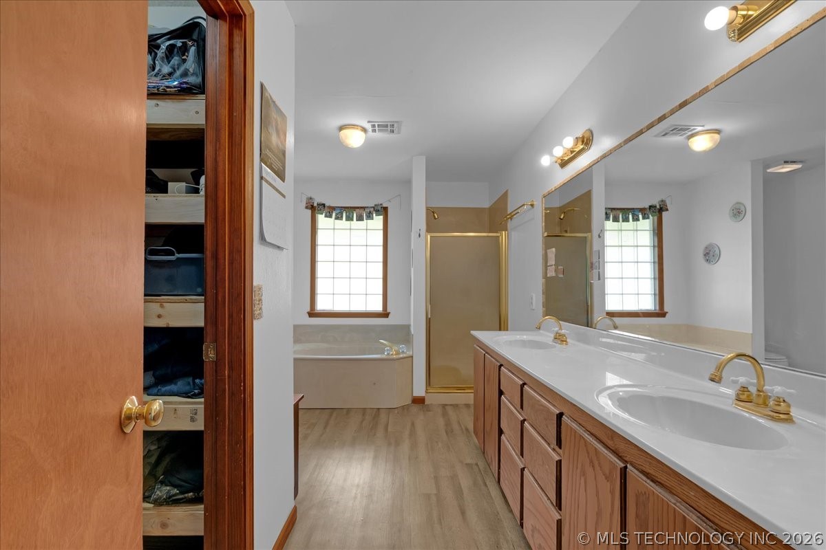 1421 S 257th East Avenue