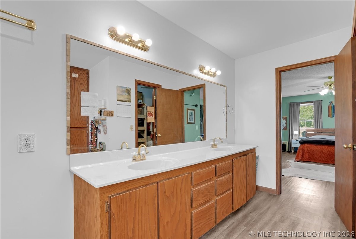 1421 S 257th East Avenue