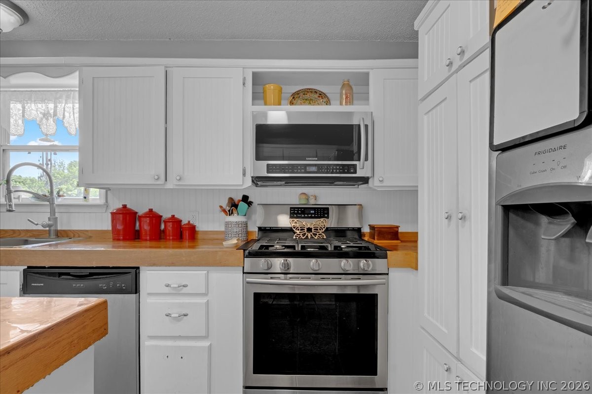 1421 S 257th East Avenue