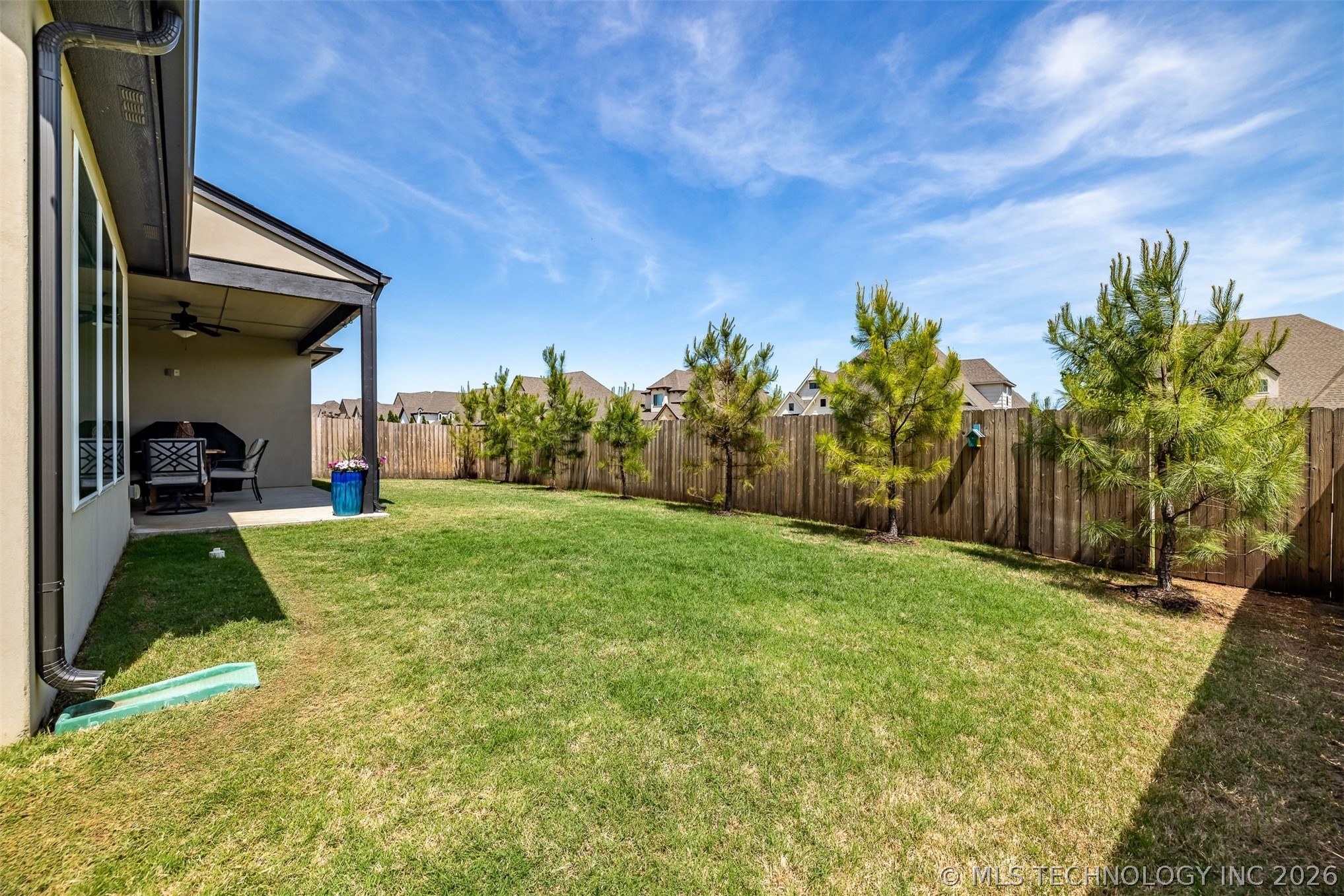 8711 S Phoenix Place