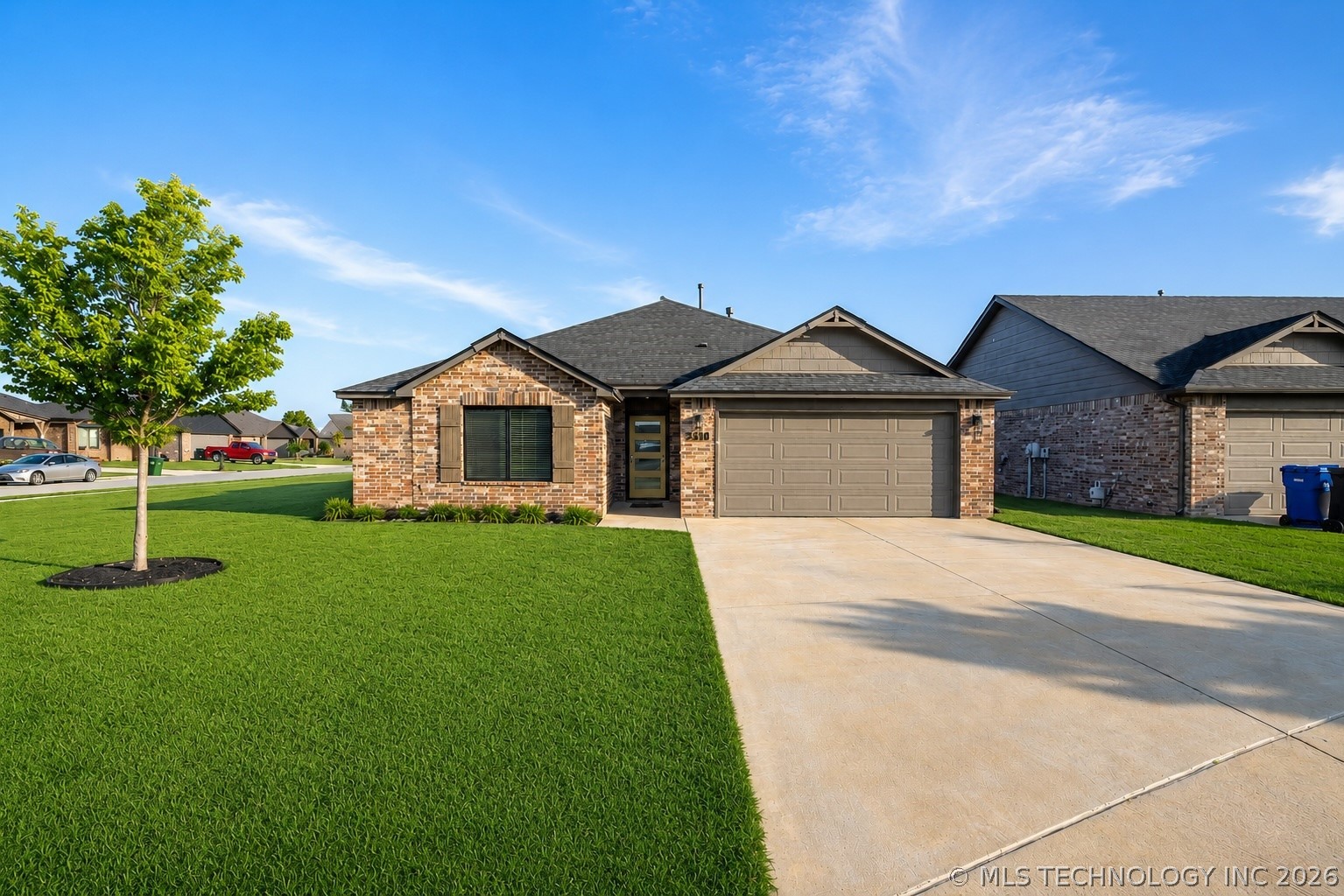 3630 E Cherryhill Court