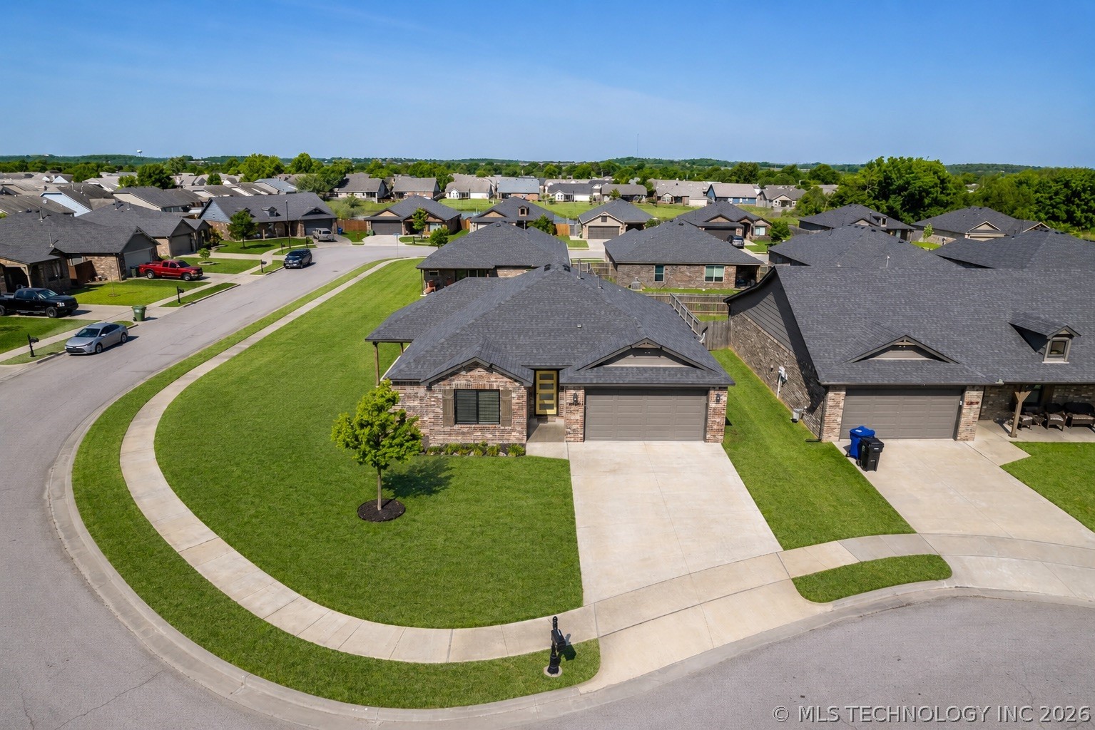 3630 E Cherryhill Court
