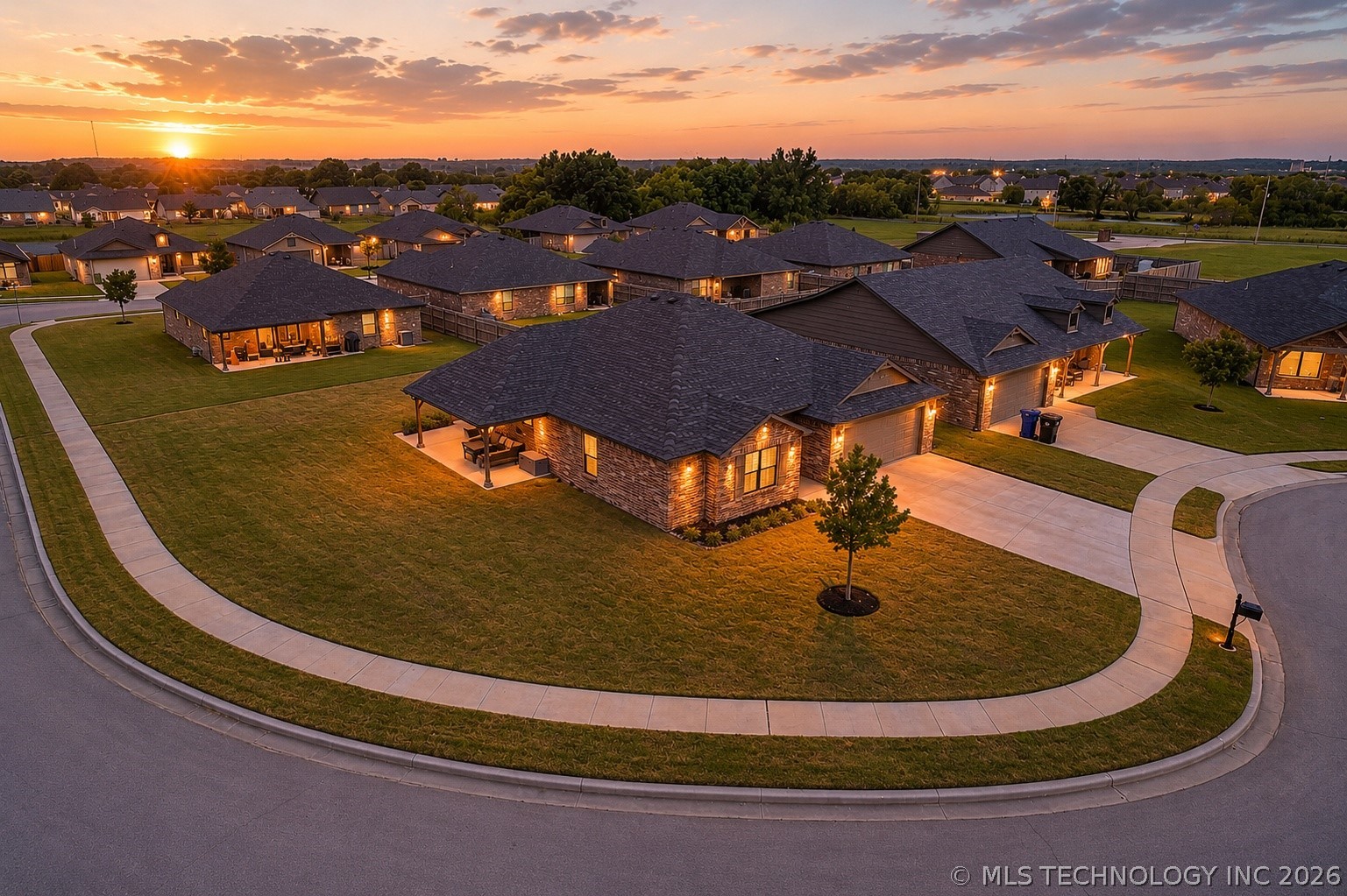3630 E Cherryhill Court