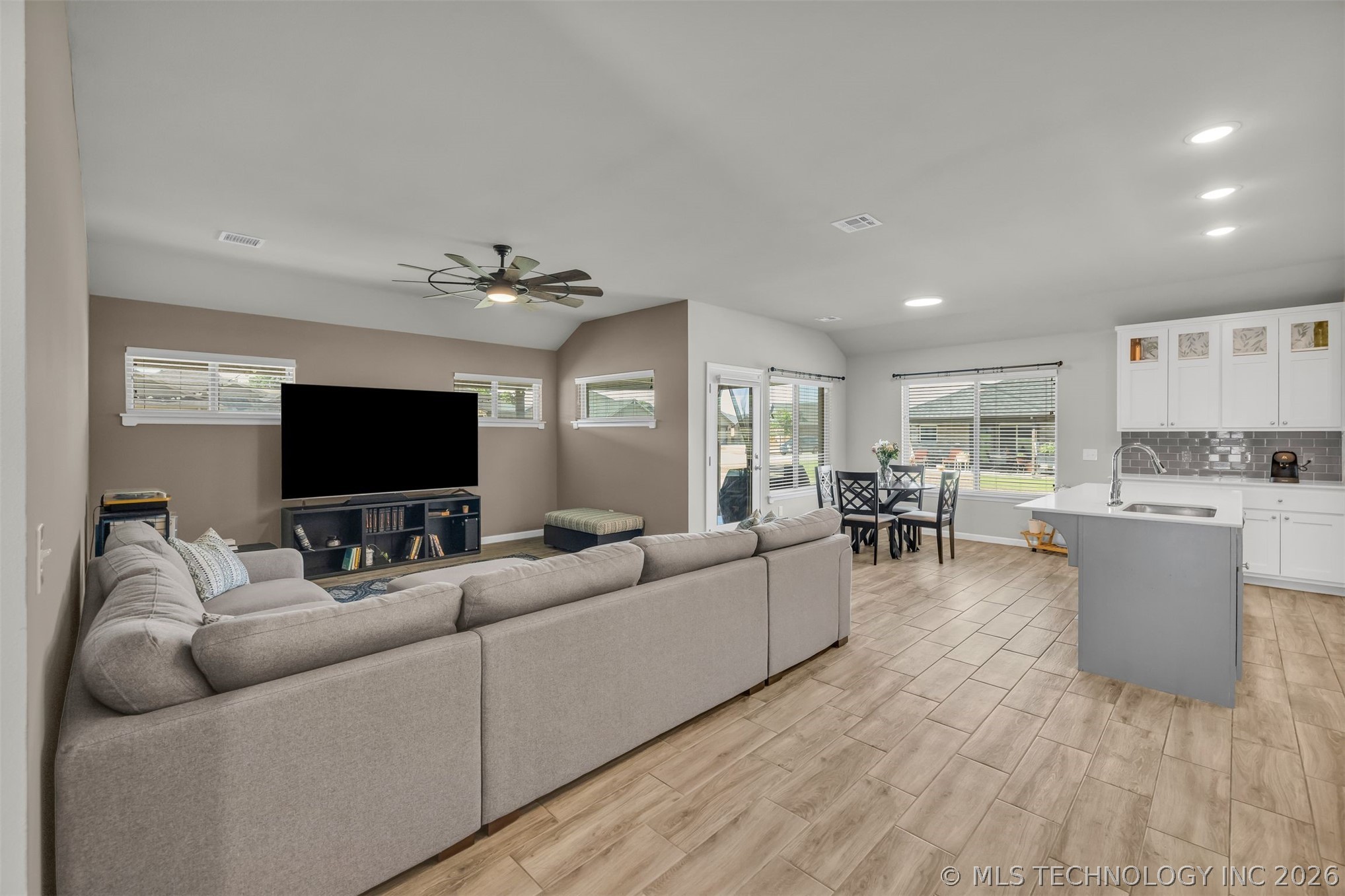 3630 E Cherryhill Court