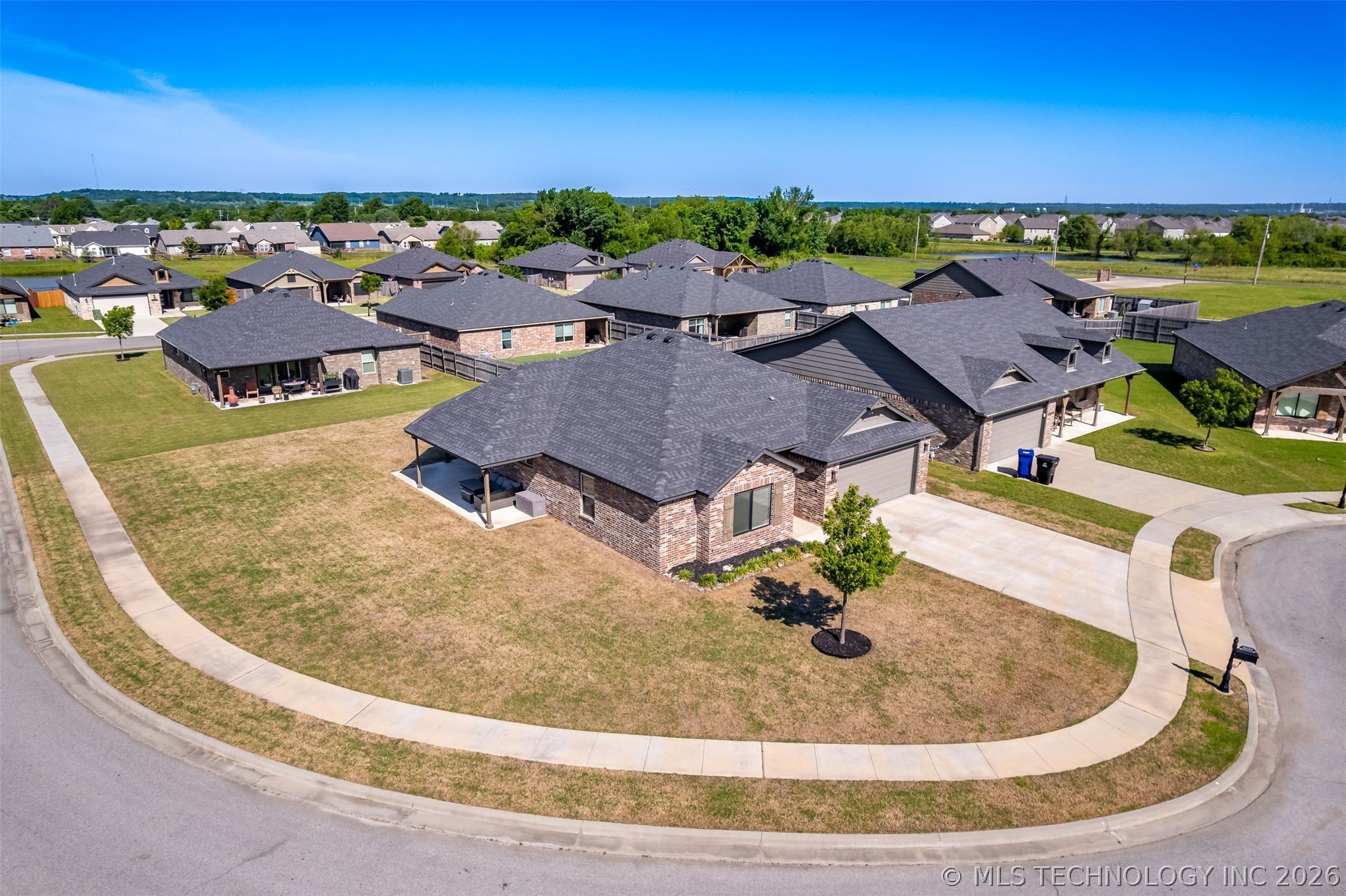 3630 E Cherryhill Court