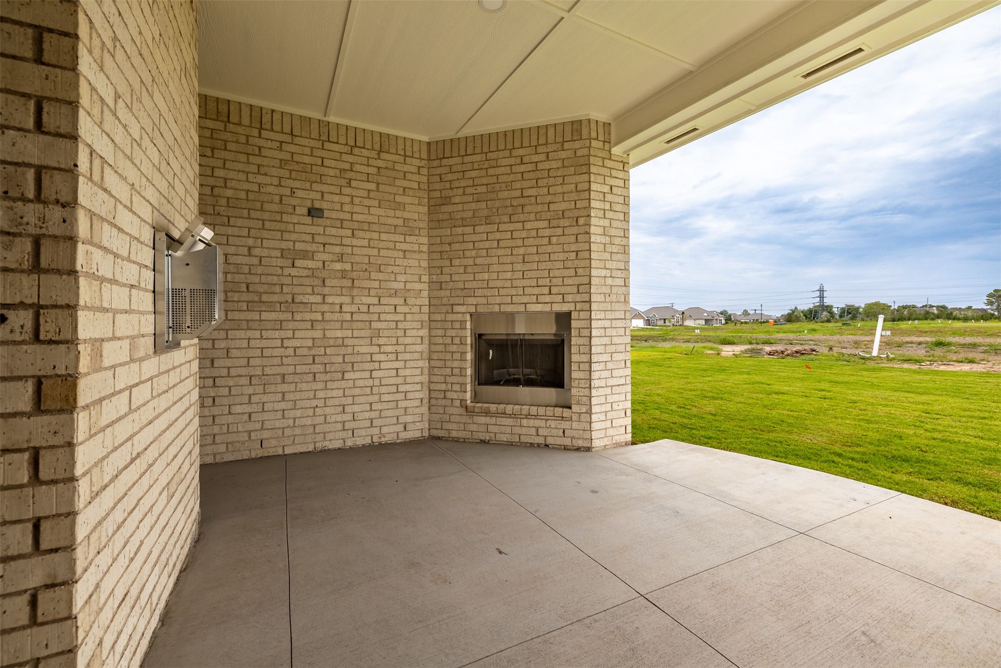 2909 E Northampton Street