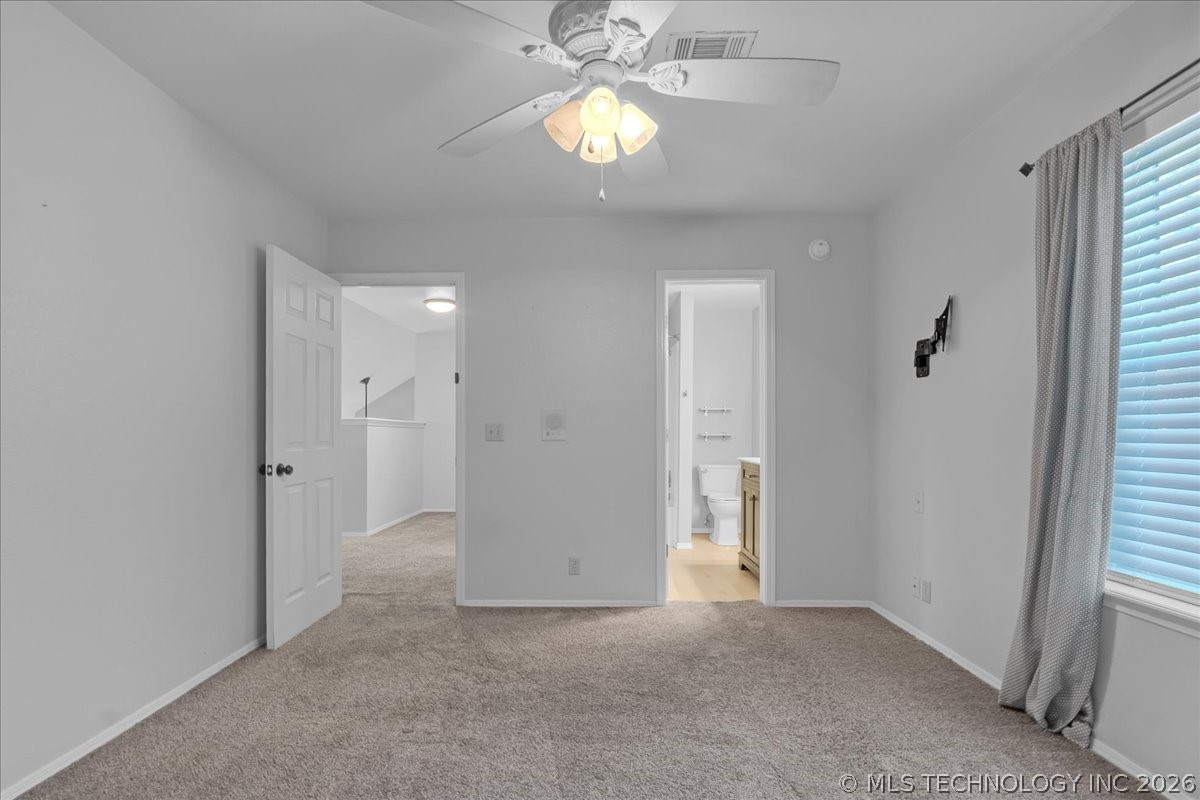 2412 W Twin Oaks Street
