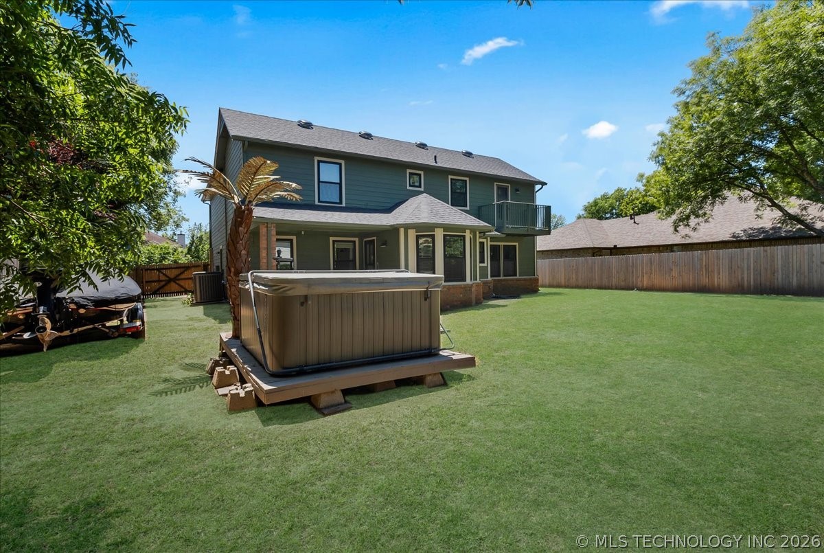 2412 W Twin Oaks Street
