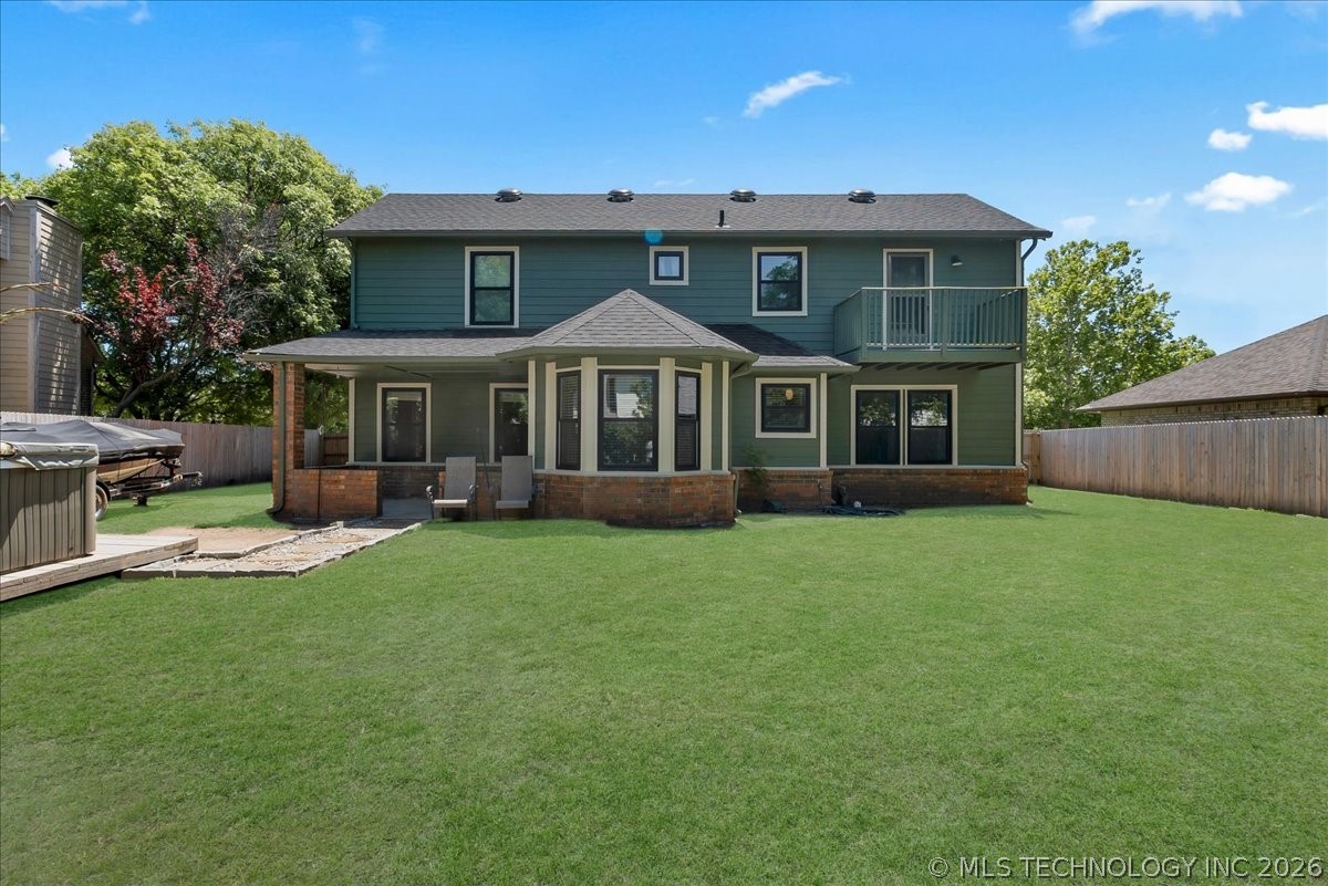 2412 W Twin Oaks Street
