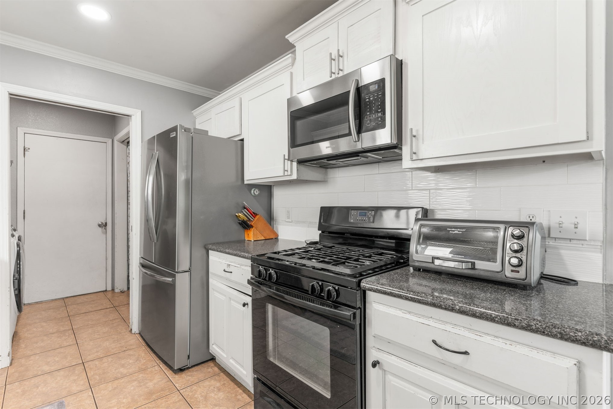 600 S Hemlock Avenue