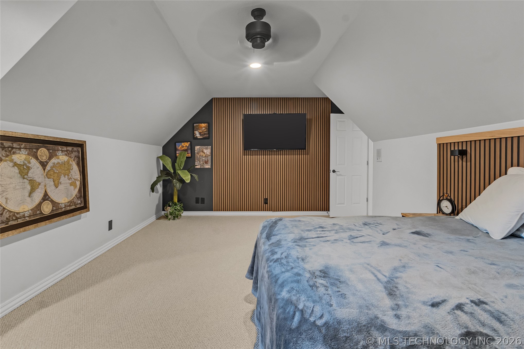 3427 E 87th Place