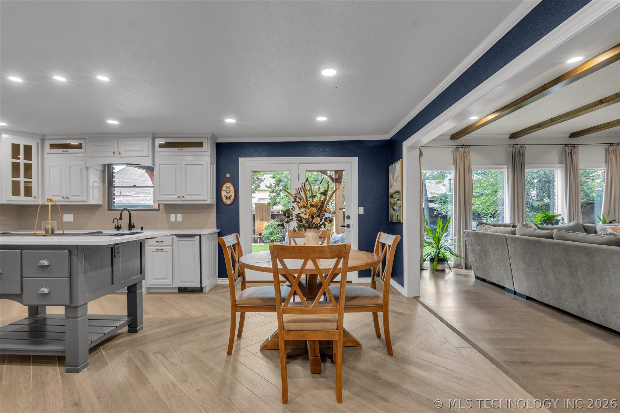 3427 E 87th Place
