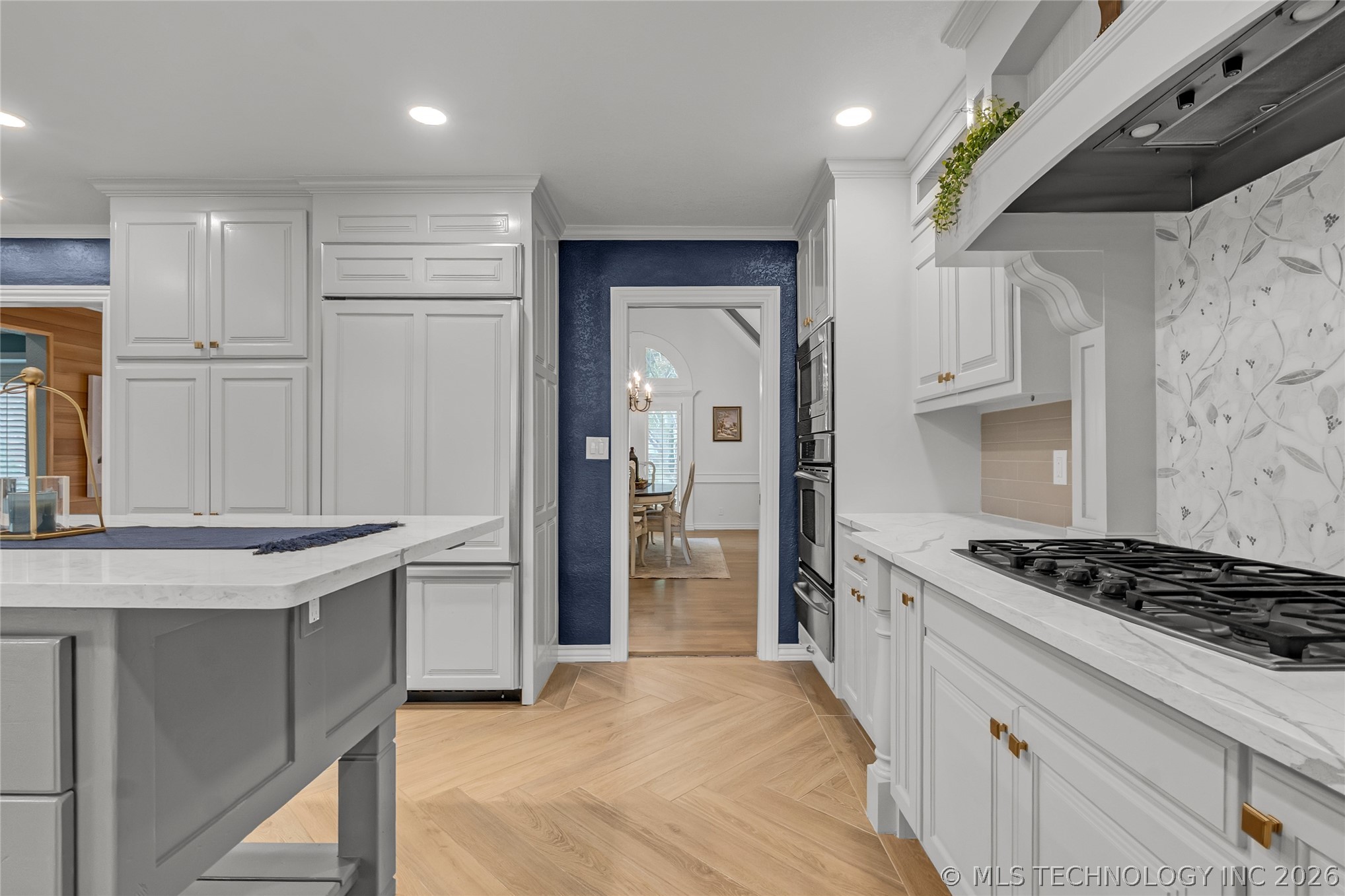 3427 E 87th Place