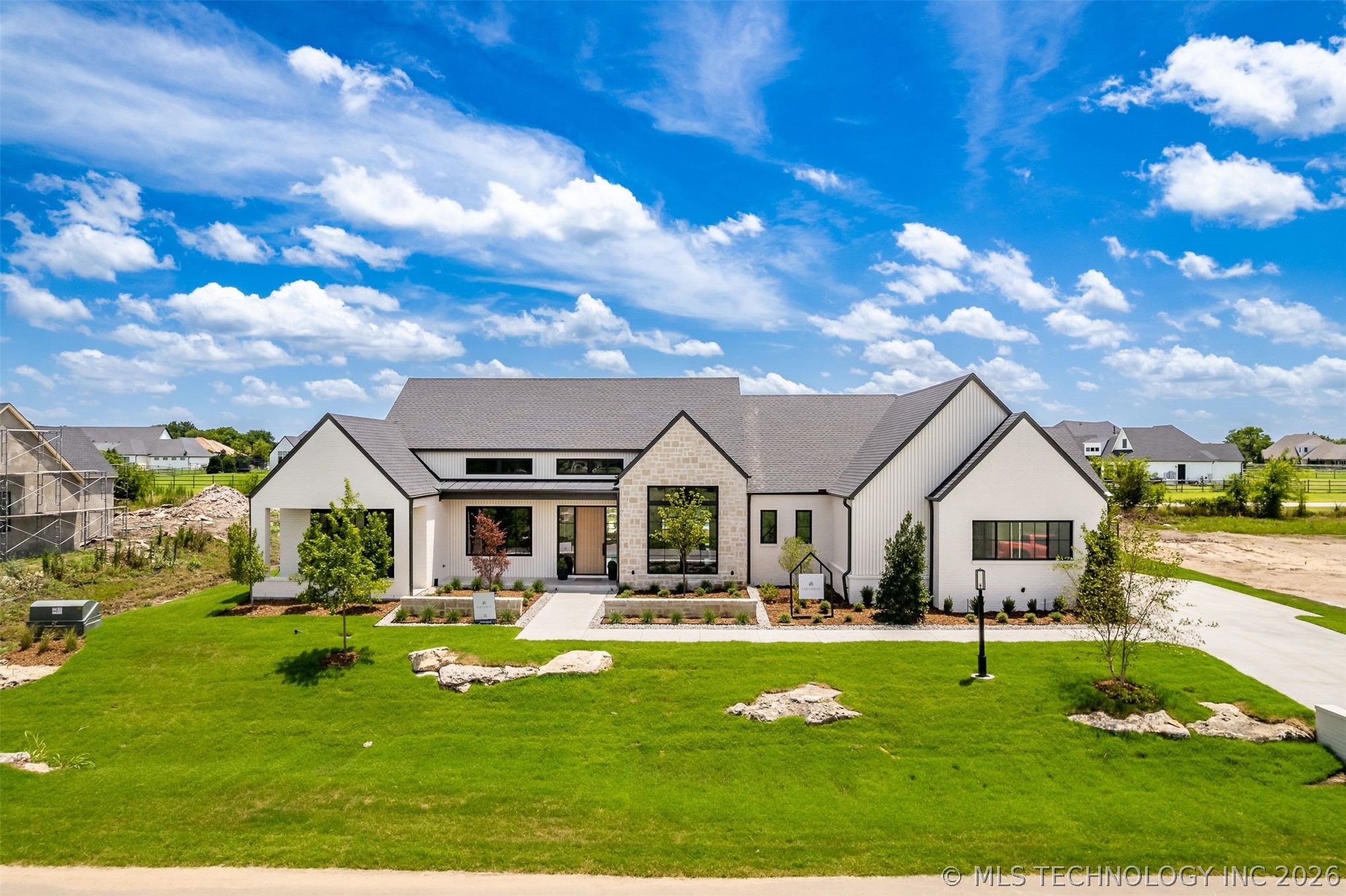 17254 E White Tail Cove