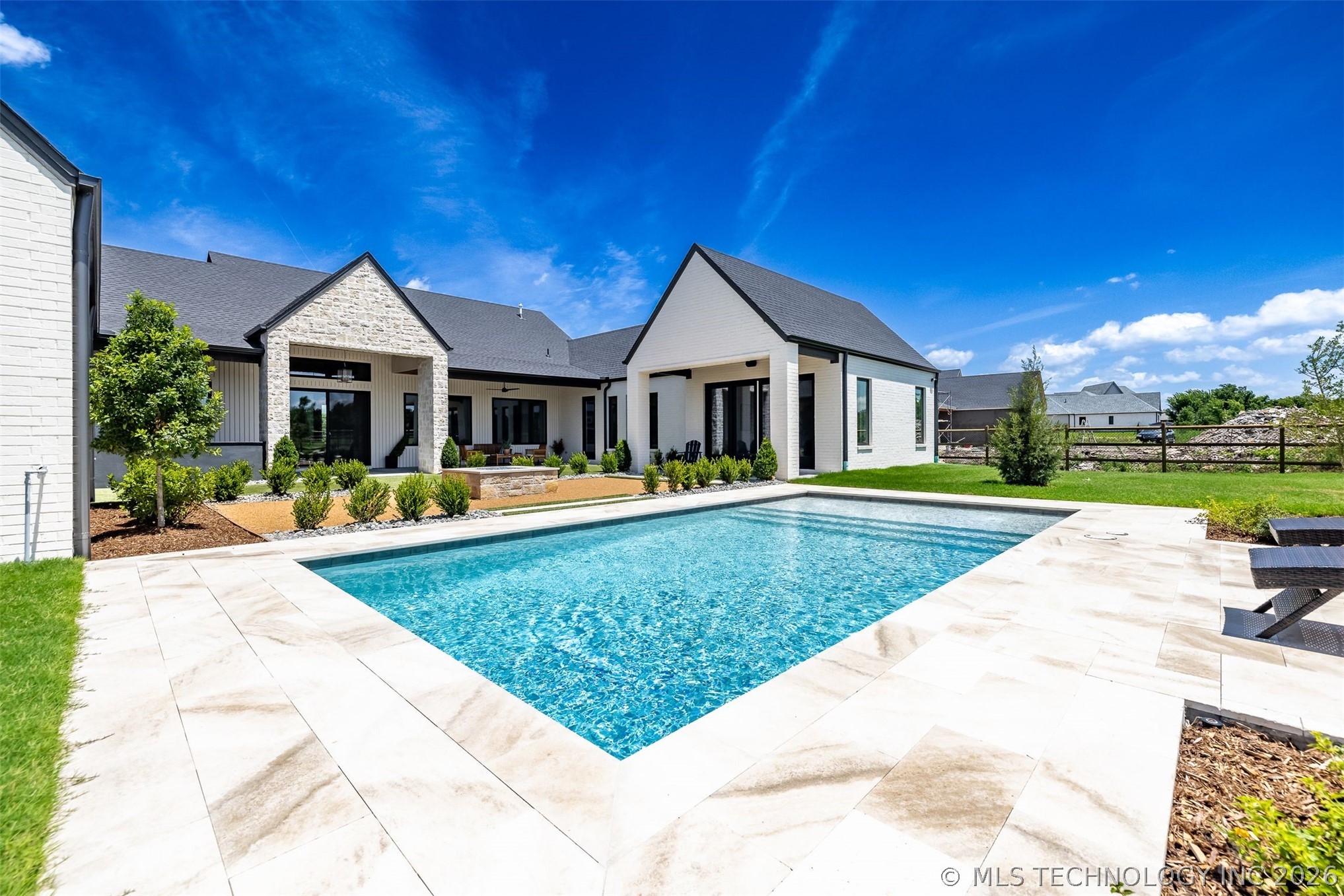 17254 E White Tail Cove