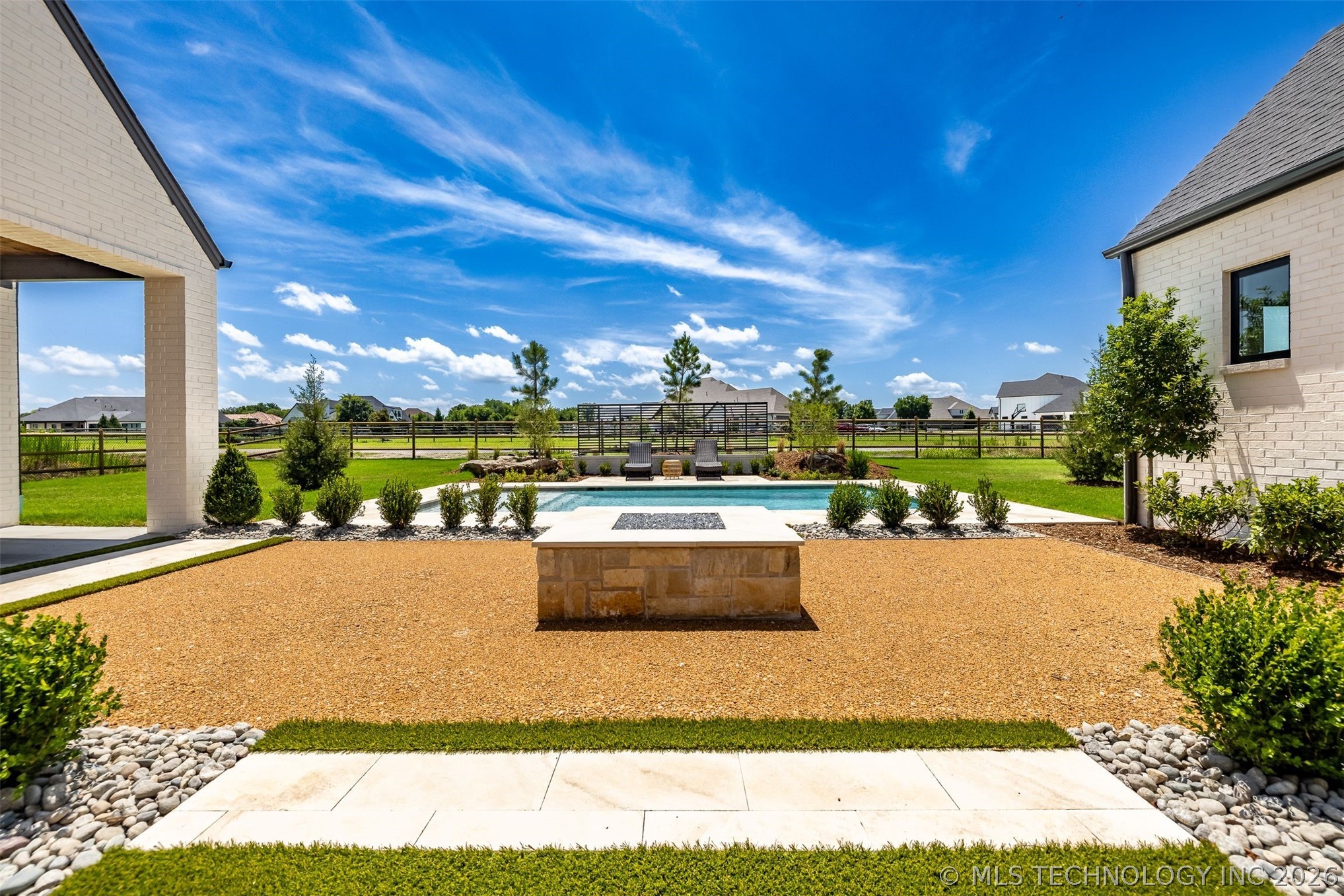 17254 E White Tail Cove