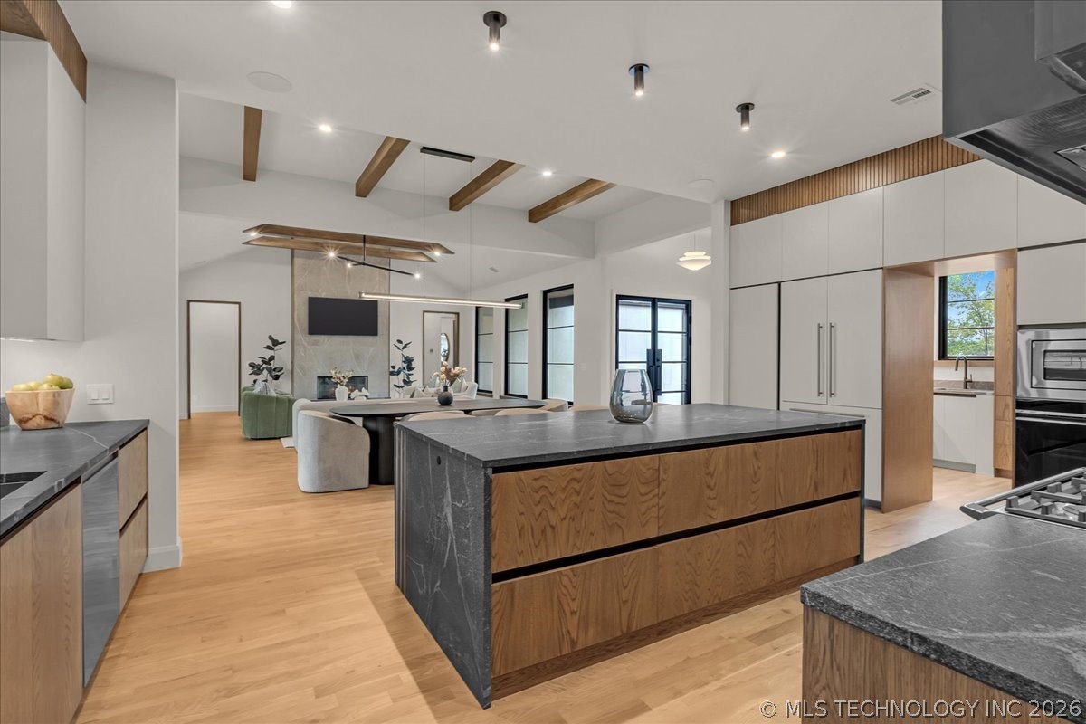 17744 E White Tail Cove