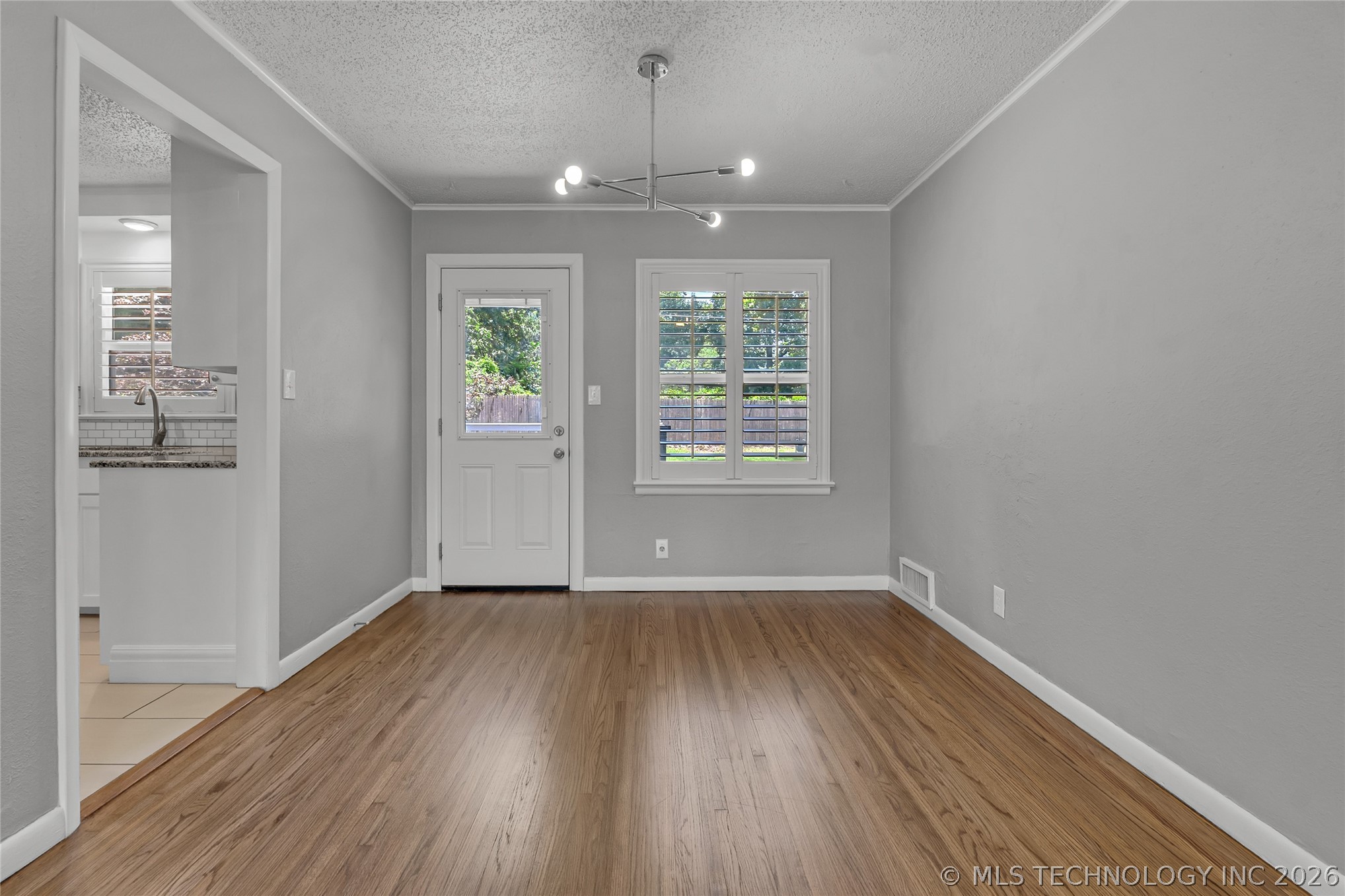 2531 E 56th Street