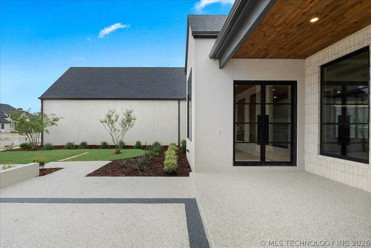 17744 E White Tail Cove