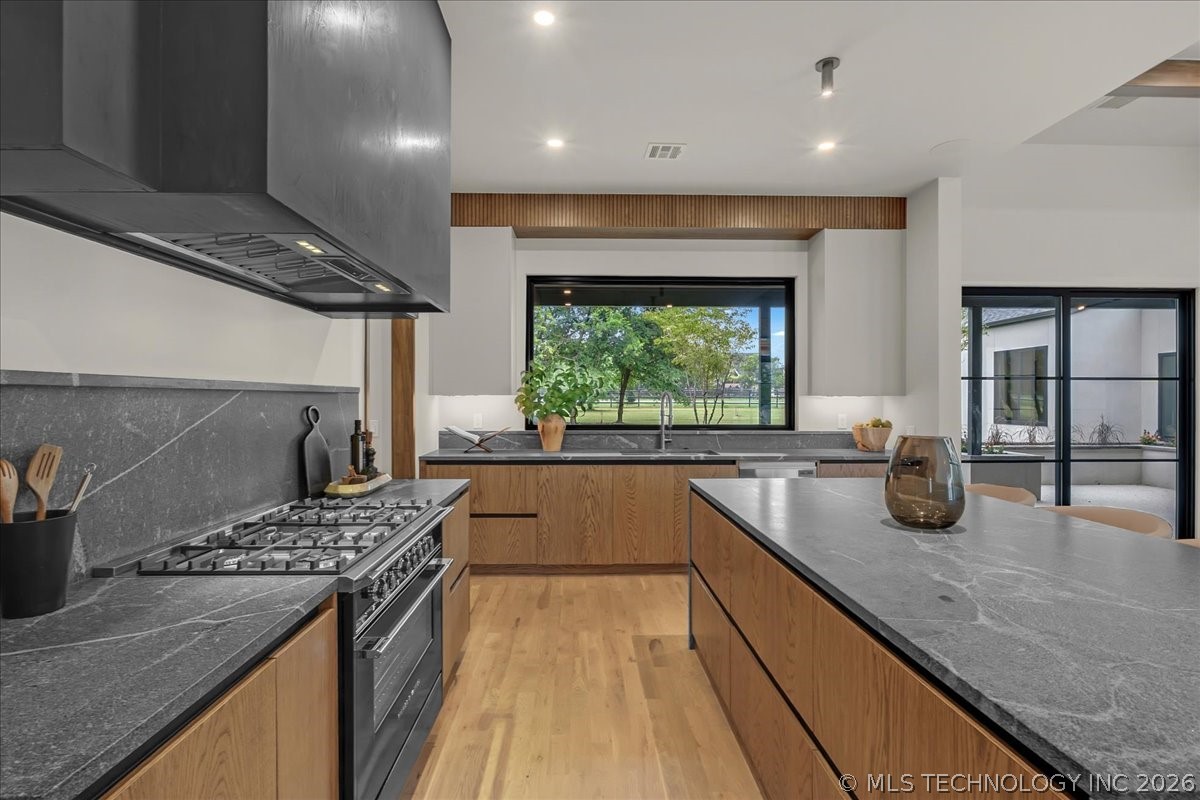 17744 E White Tail Cove