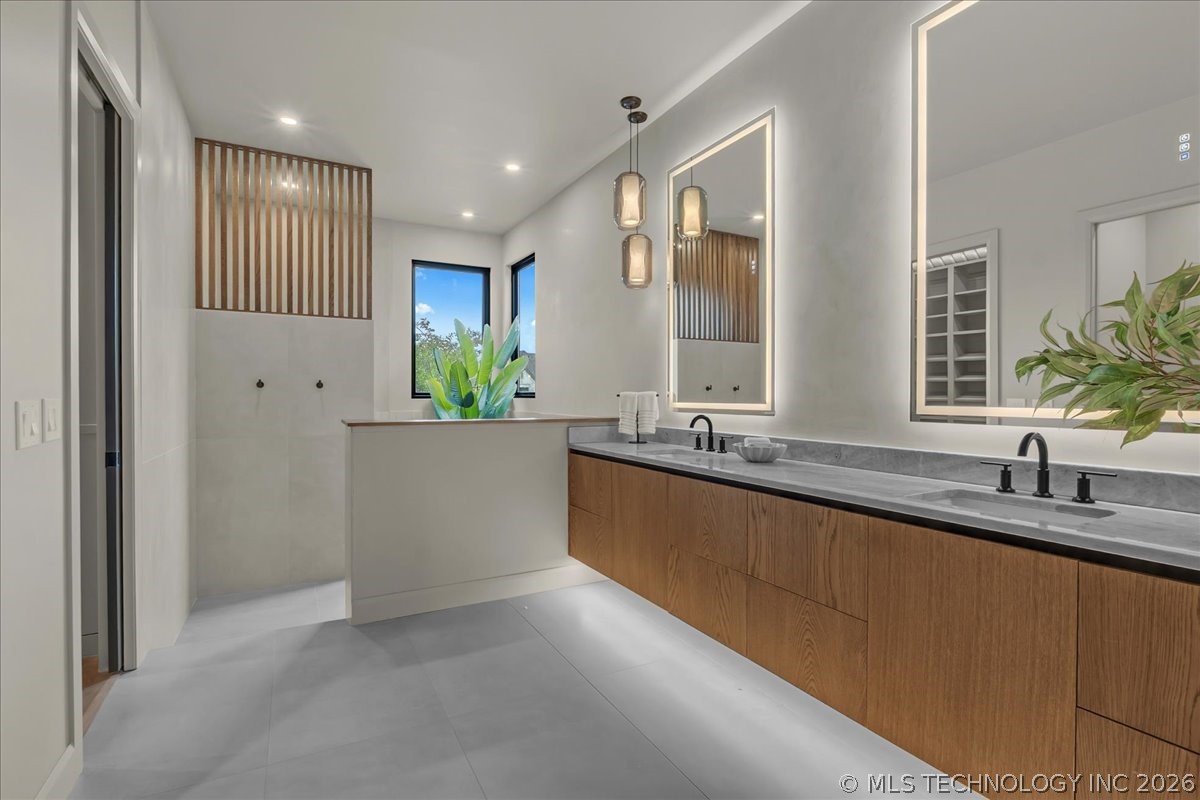 17744 E White Tail Cove