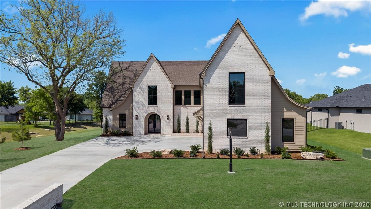 17683 E White Tail Cove