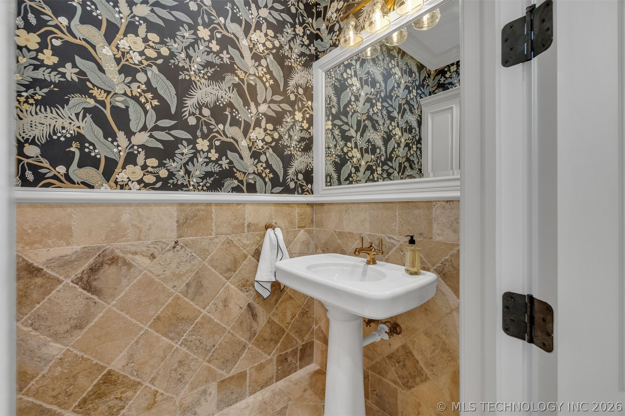 6009 E 117th Place