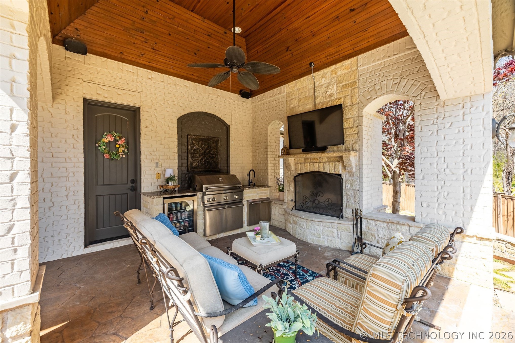 6009 E 117th Place