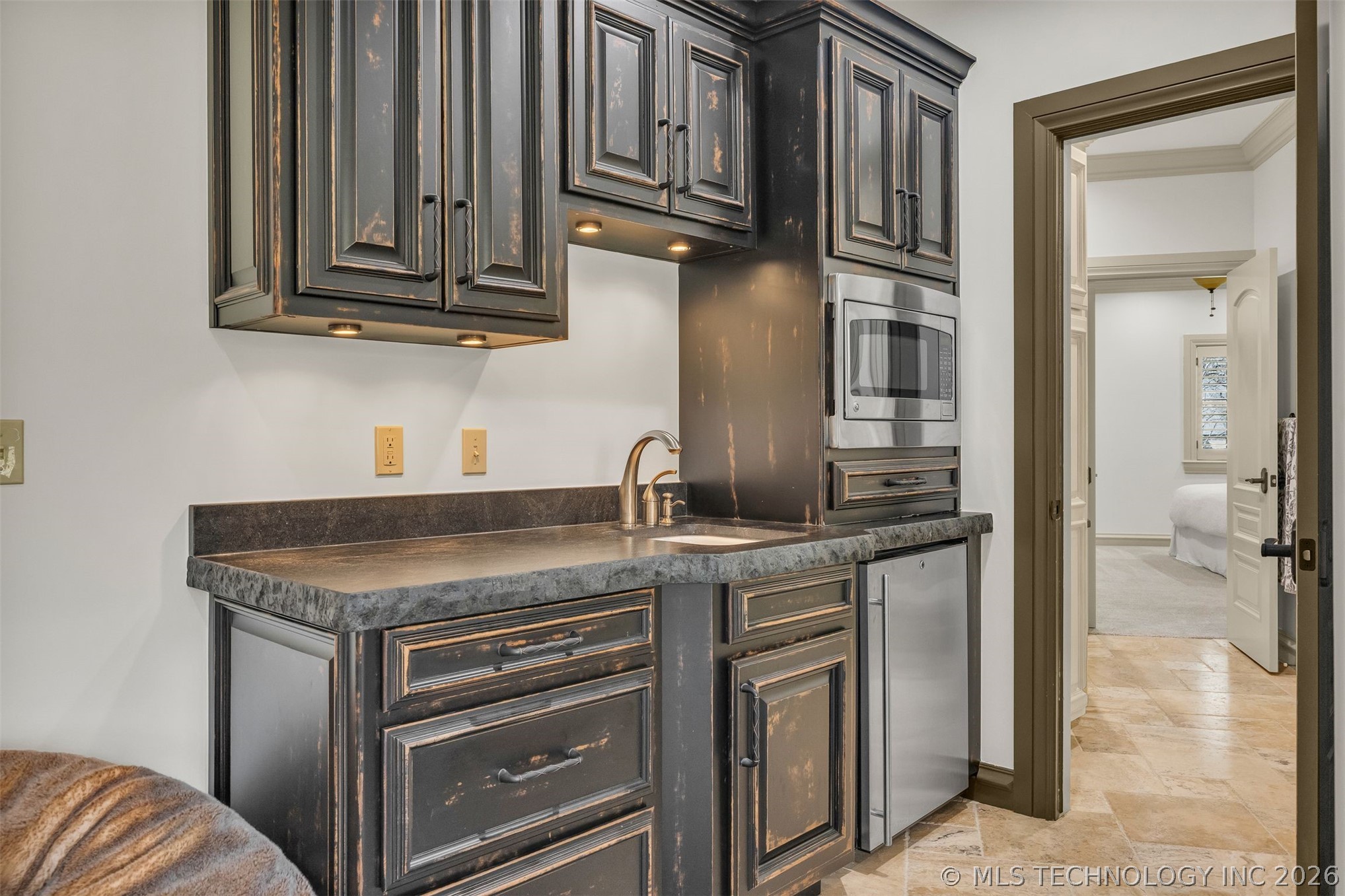 6009 E 117th Place