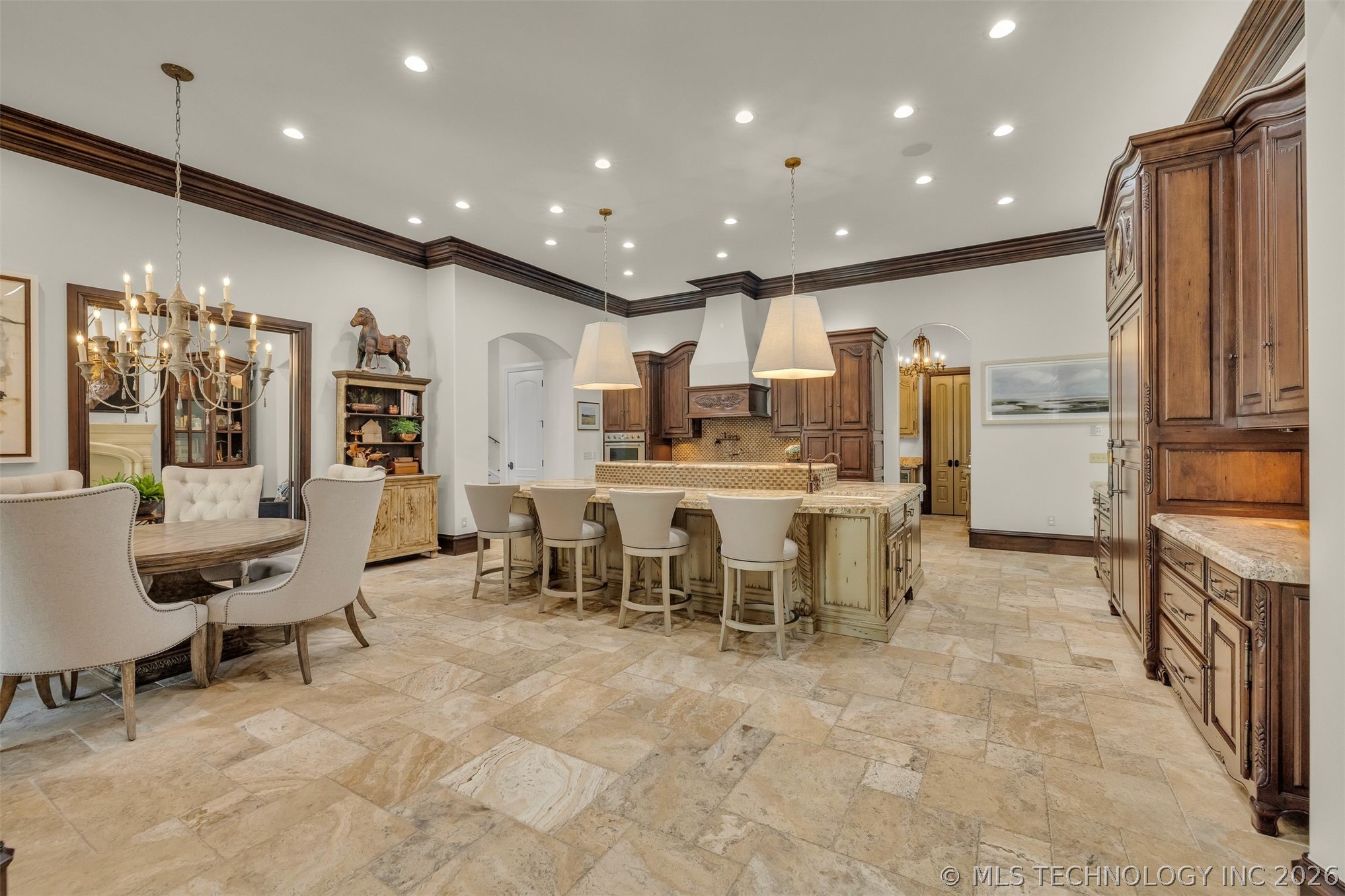 6009 E 117th Place