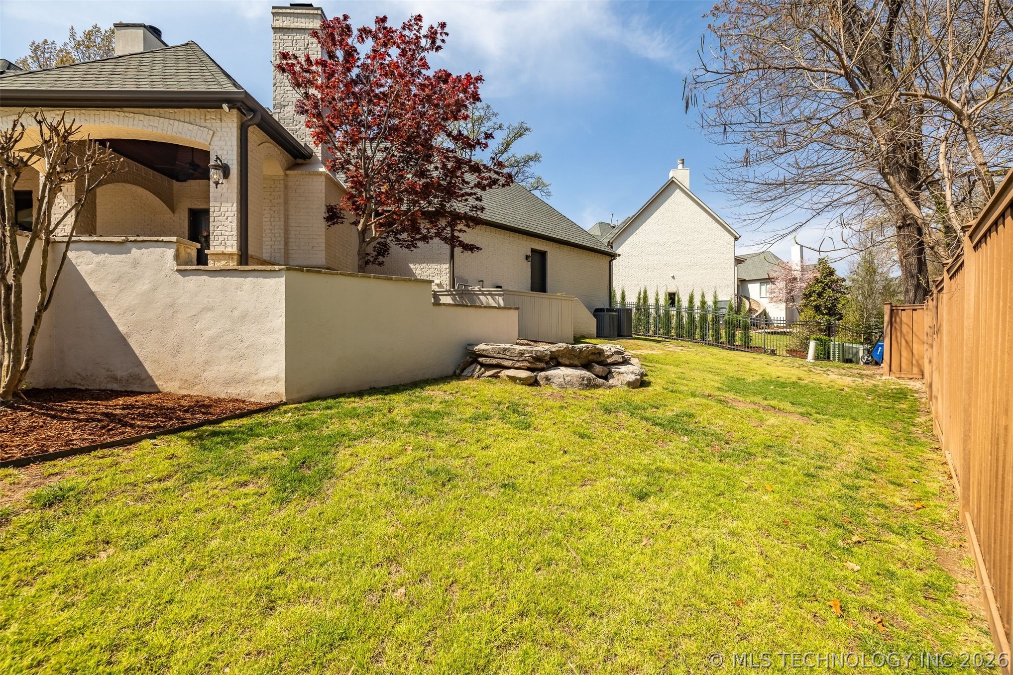 6009 E 117th Place