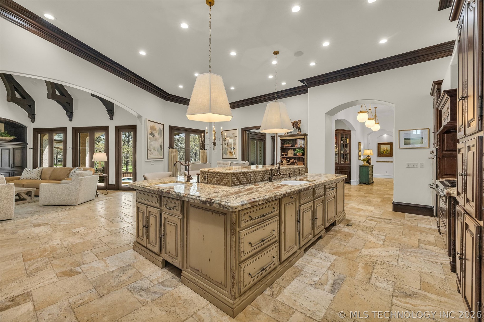 6009 E 117th Place