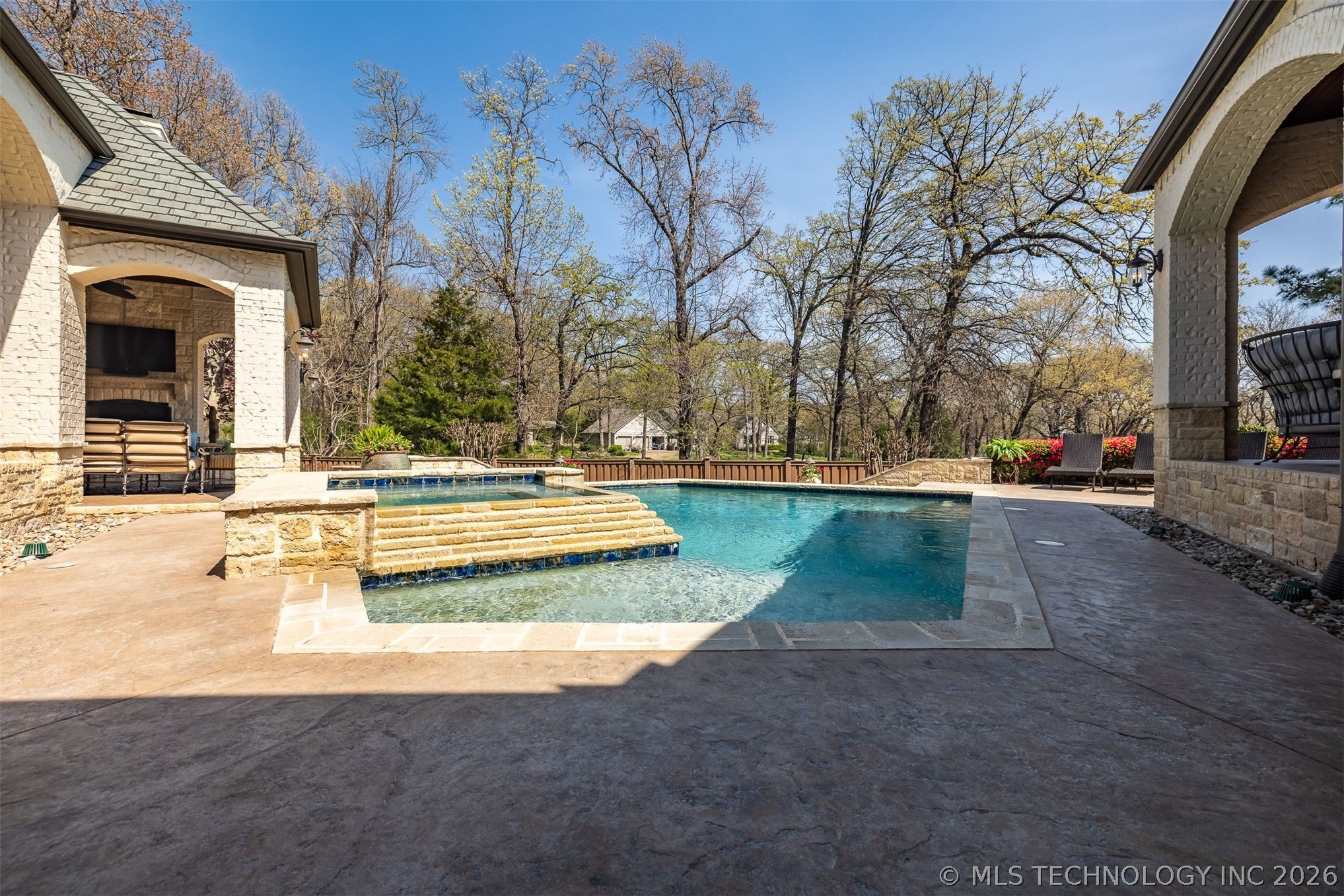 6009 E 117th Place