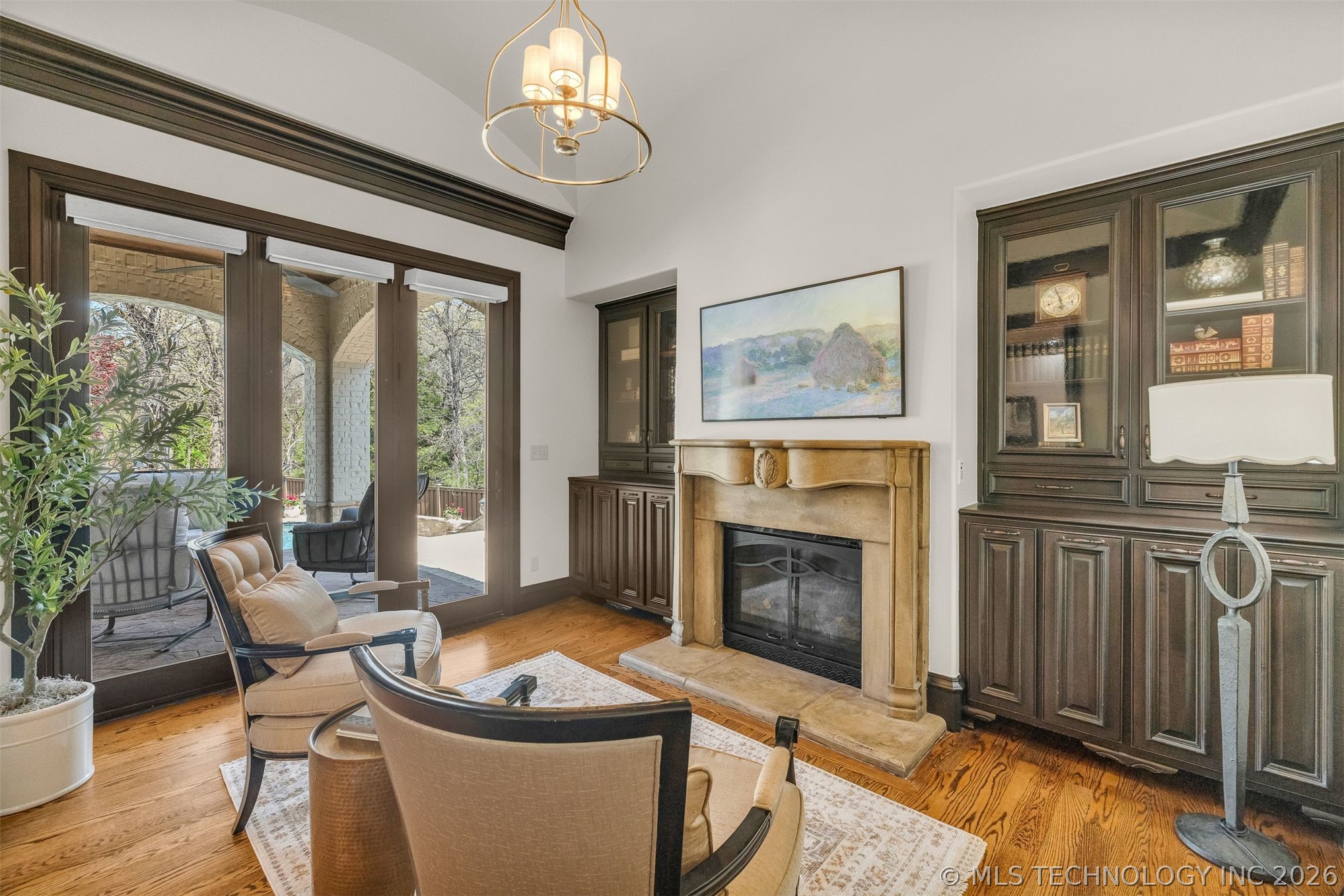 6009 E 117th Place