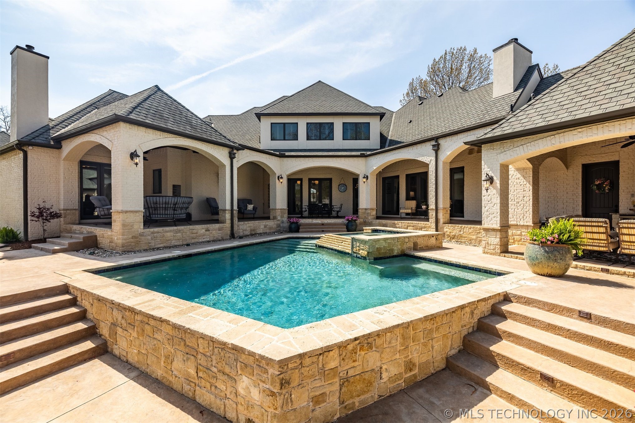 6009 E 117th Place