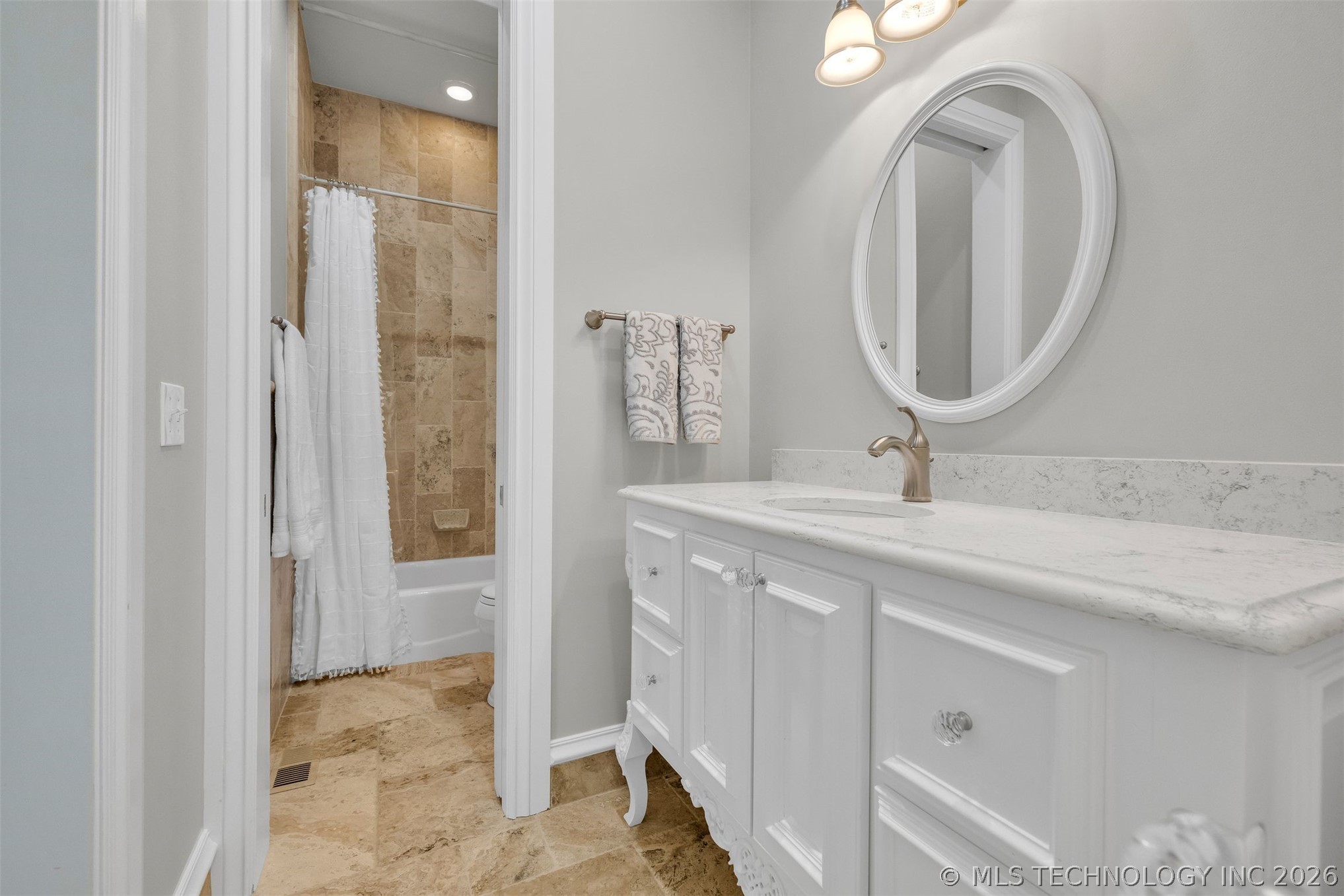 6009 E 117th Place