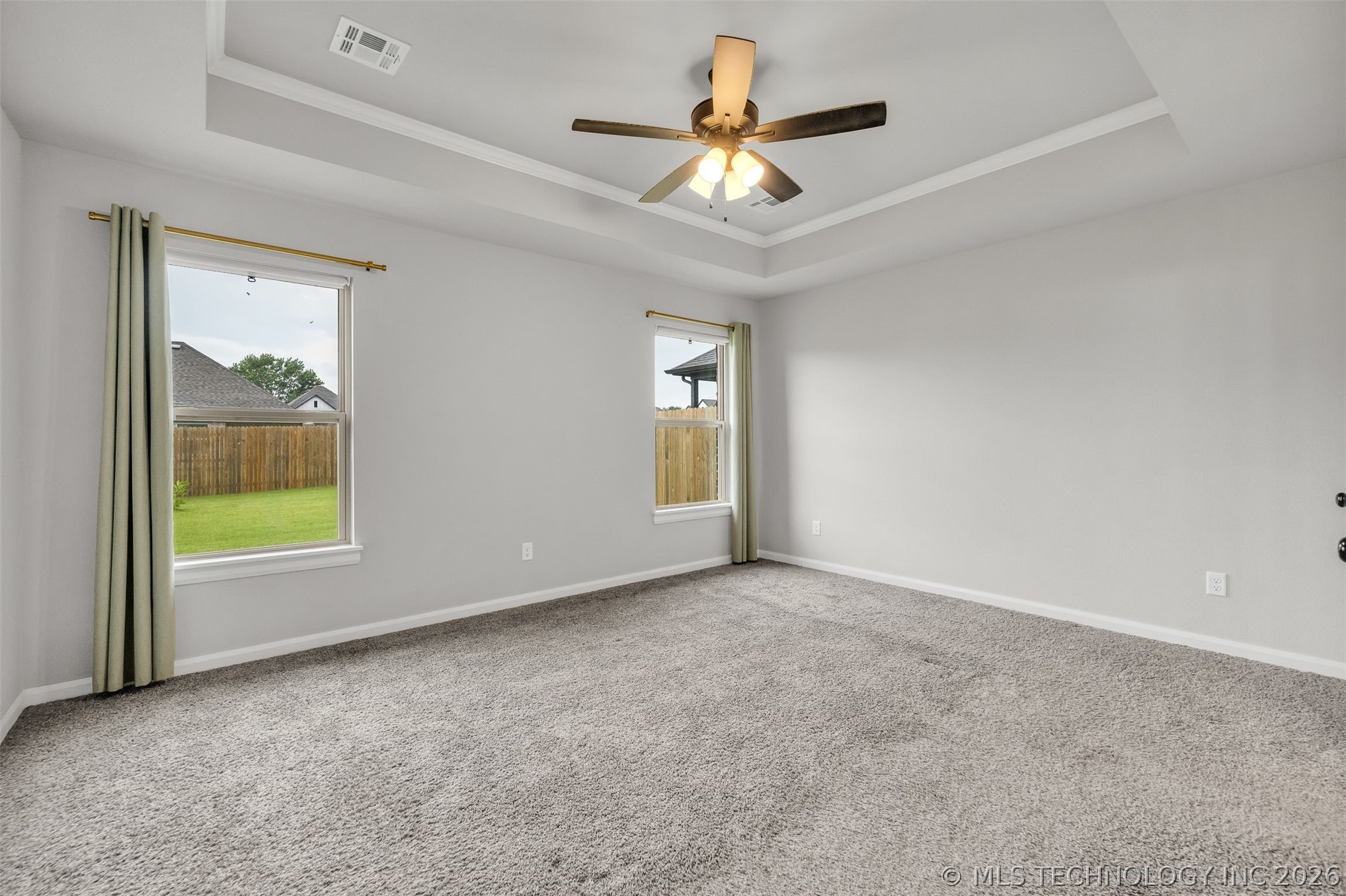 1212 N Dogwood Avenue W