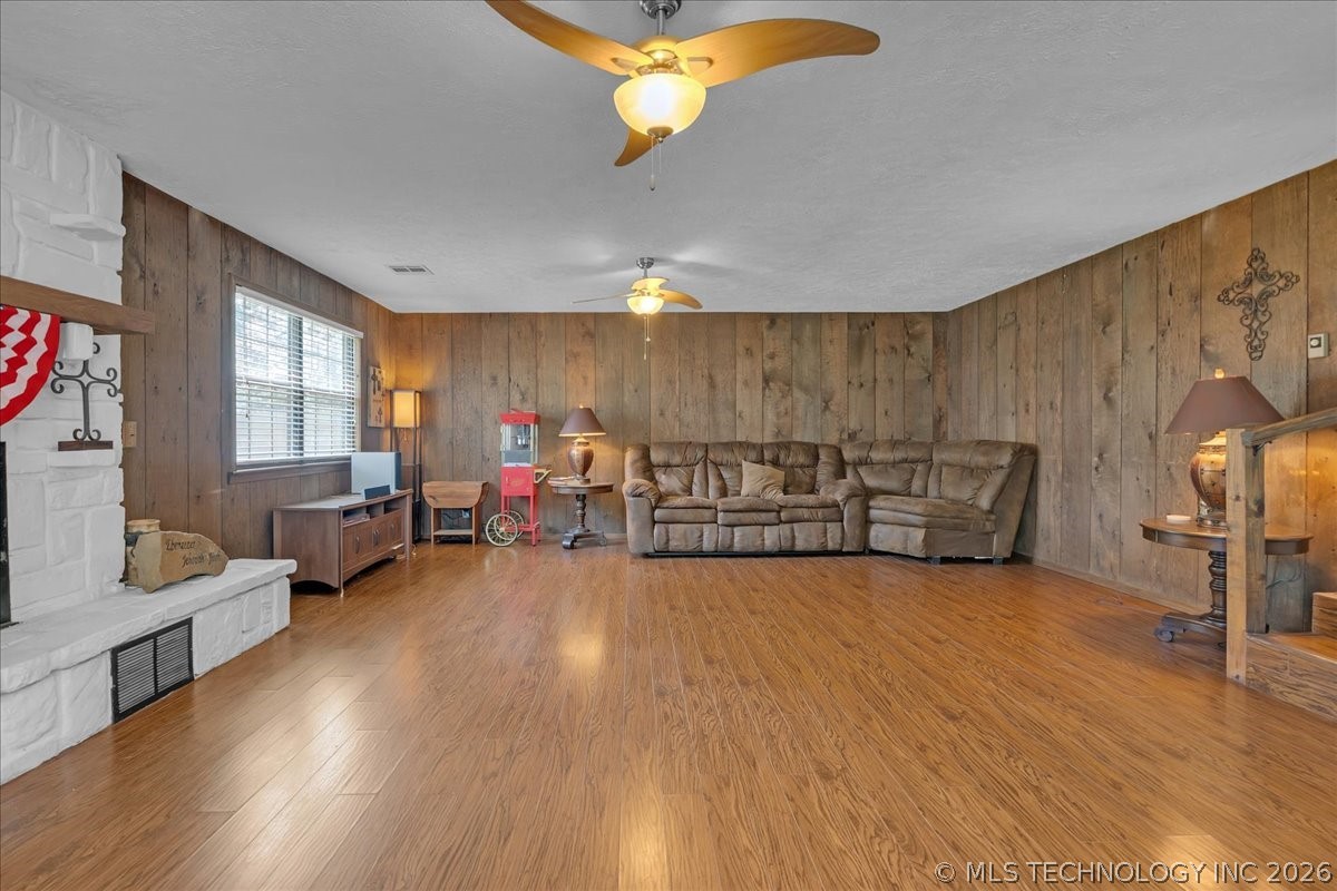 340 SE 15th Street