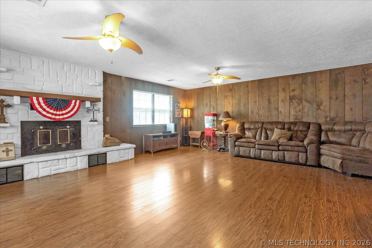 340 SE 15th Street